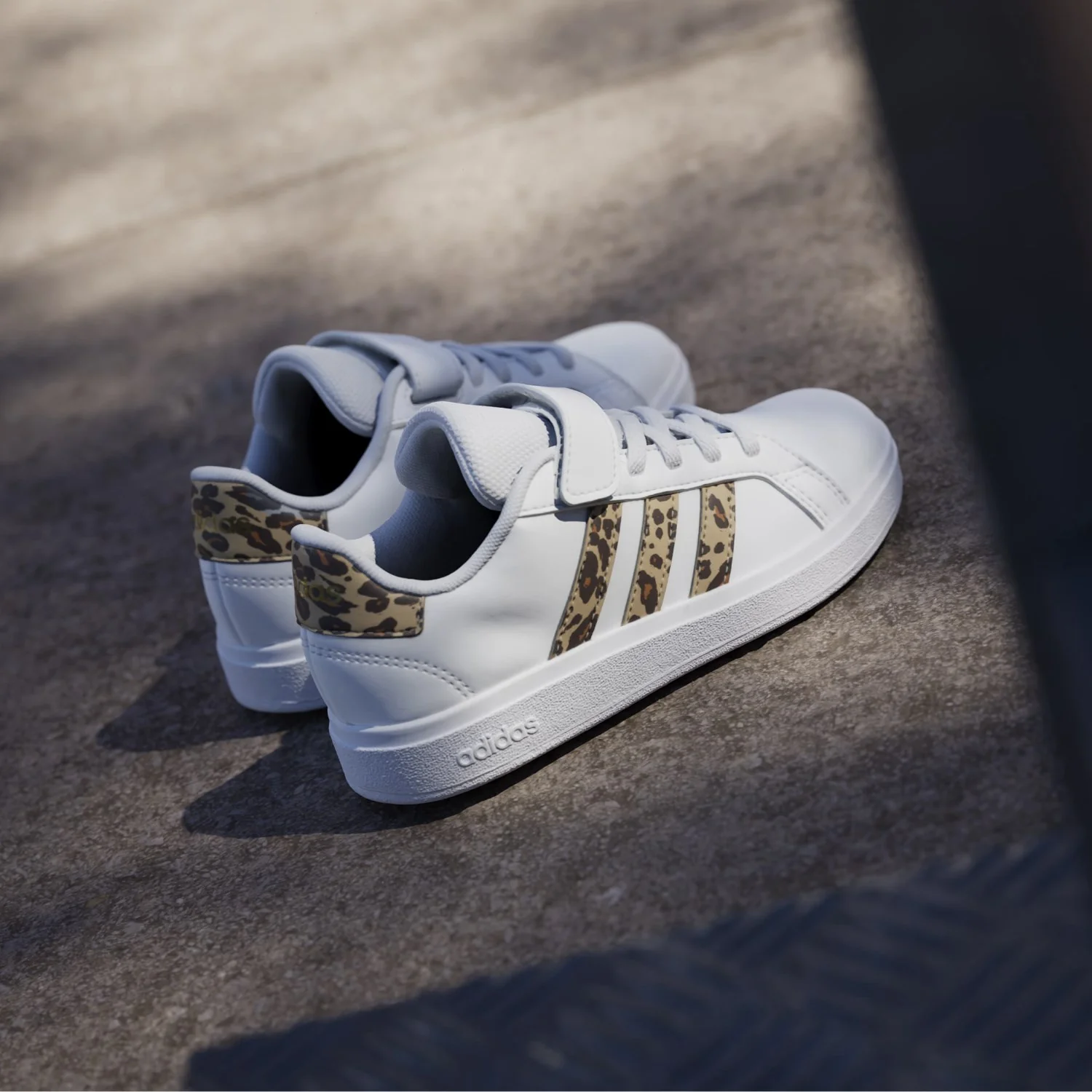 adidas Originals Ftwr White/Magic Beige/Matte Gold Grand Court 2.0 El C Sneakers - Image 5