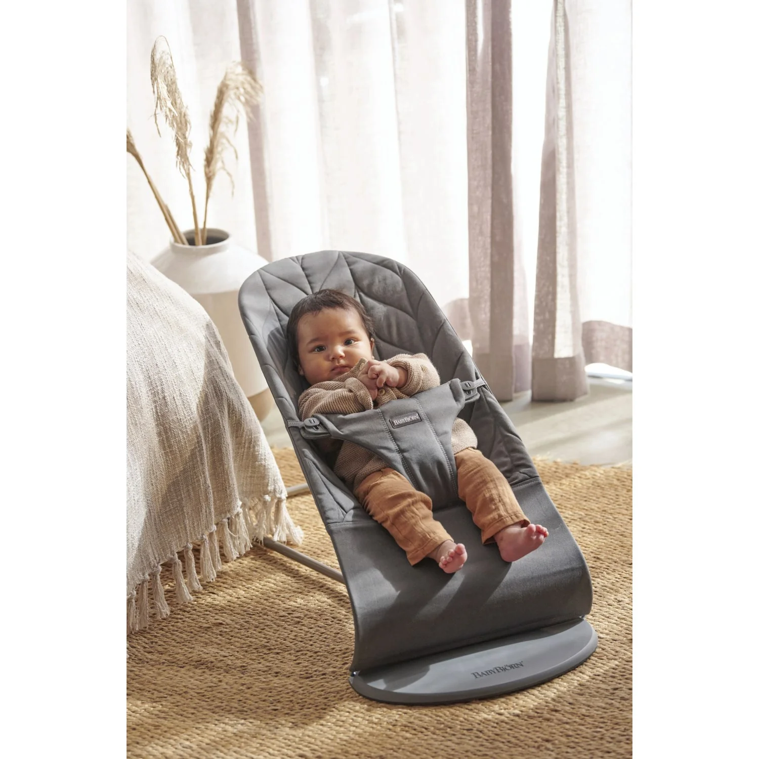 BabyBjörn Anthracite Grey Bouncer Bliss - Woven, Flower Leaf Quilt - Image 16
