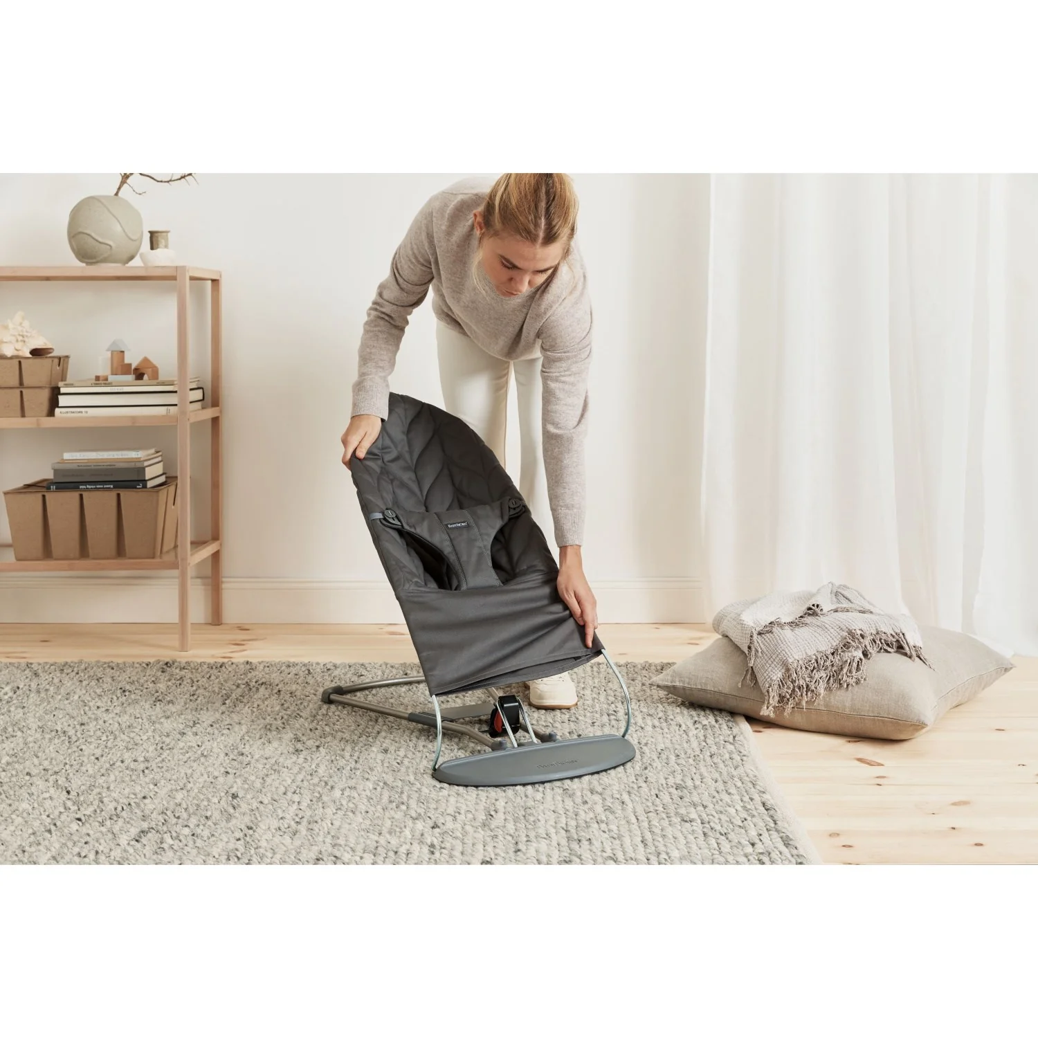 BabyBjörn Anthracite Grey Bouncer Bliss - Woven, Flower Leaf Quilt - Image 33