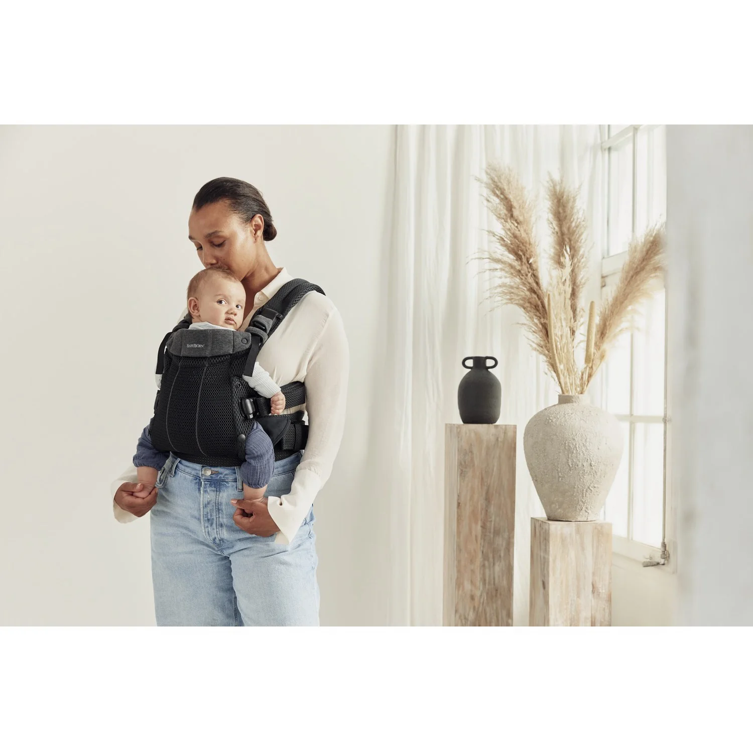 BabyBjörn Black Baby Carrier Harmony - Image 2