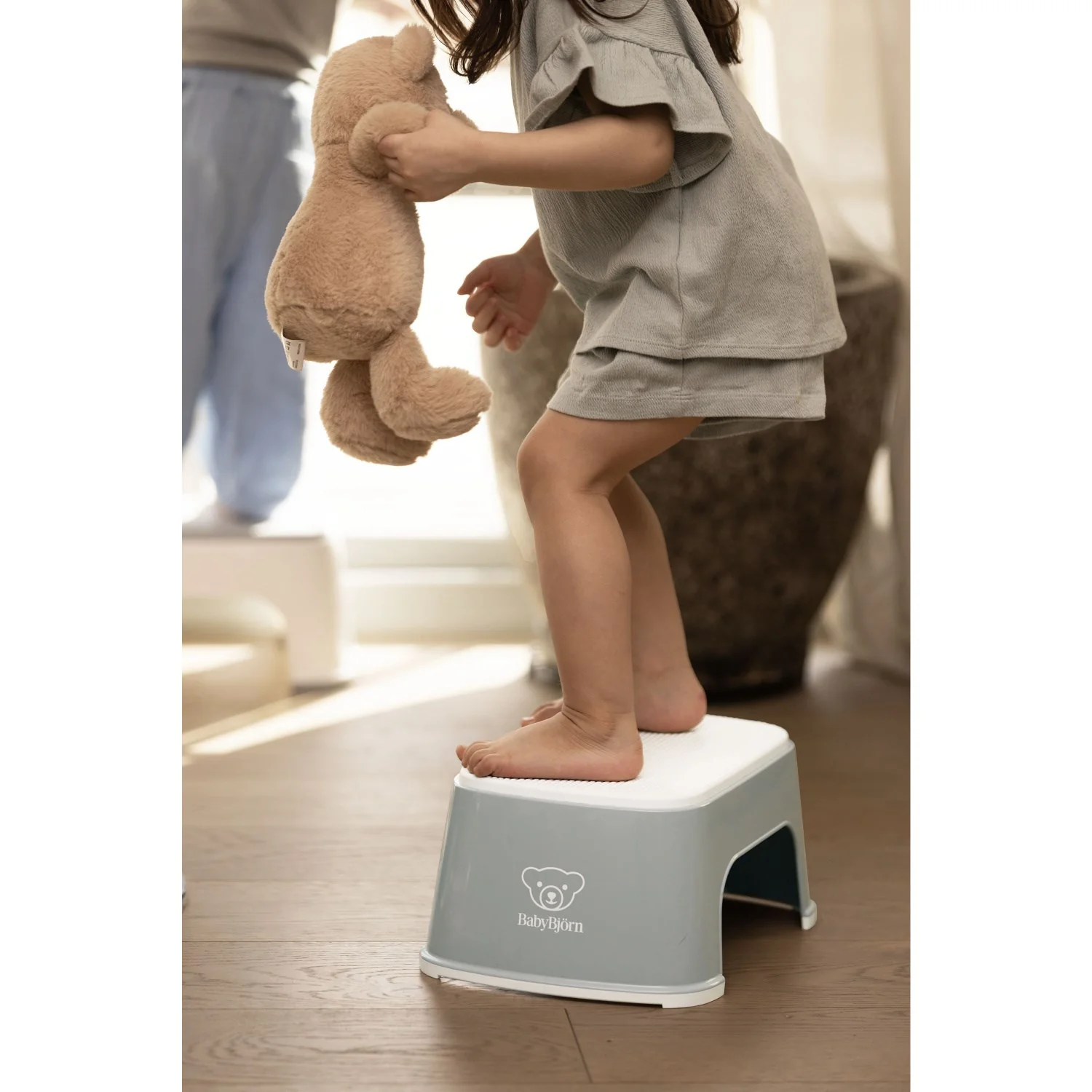 BabyBjörn Grey/White Step Stool - Image 10