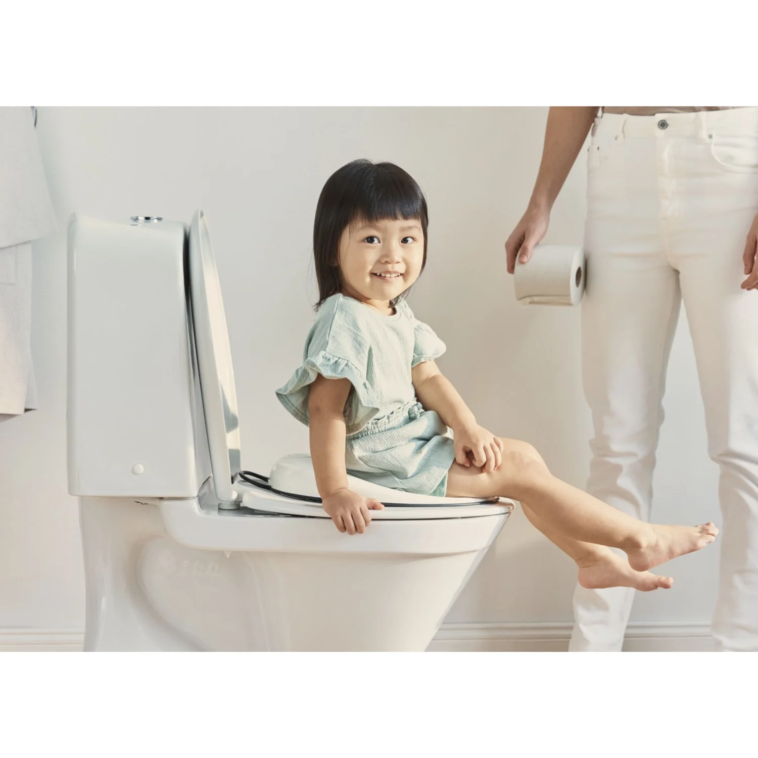 BabyBjörn White/Black Training Seat - Image 2