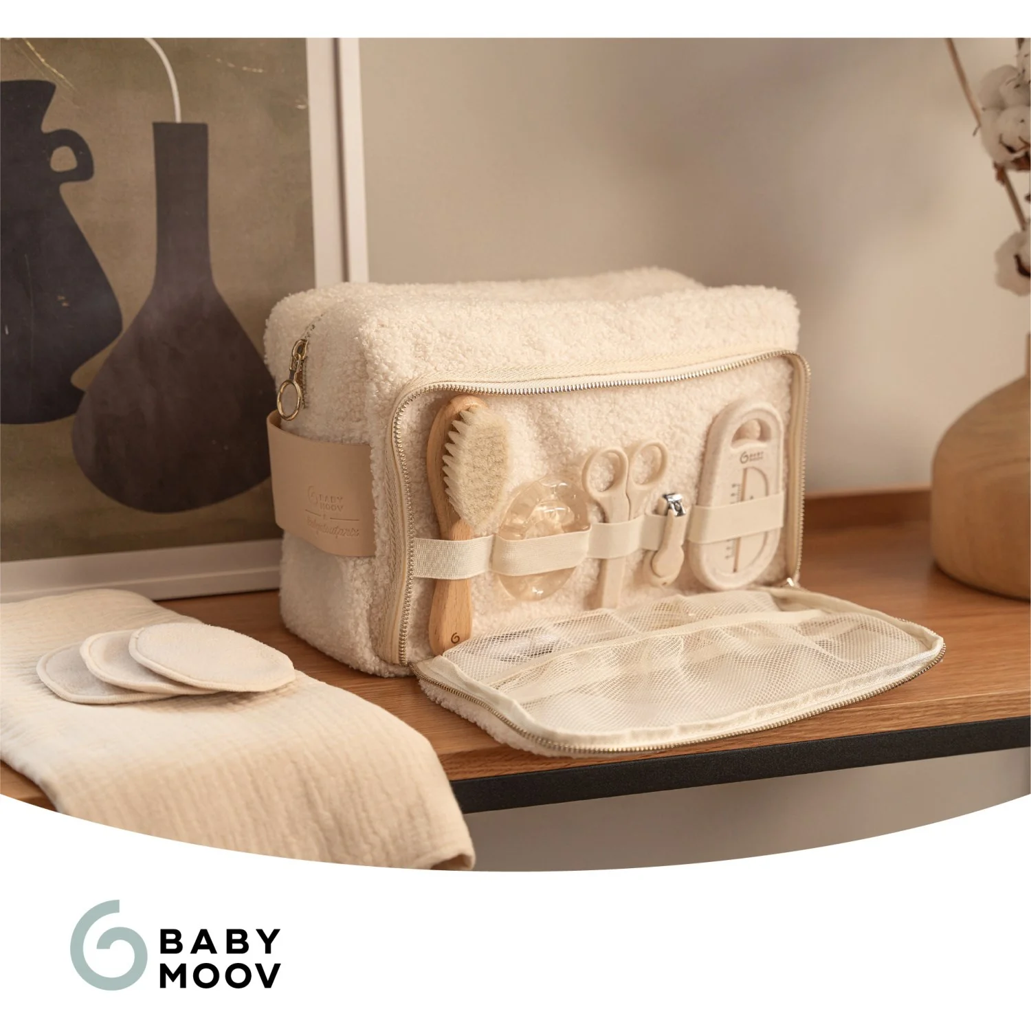 Babymoov Curl White Toiletry Set - Image 3