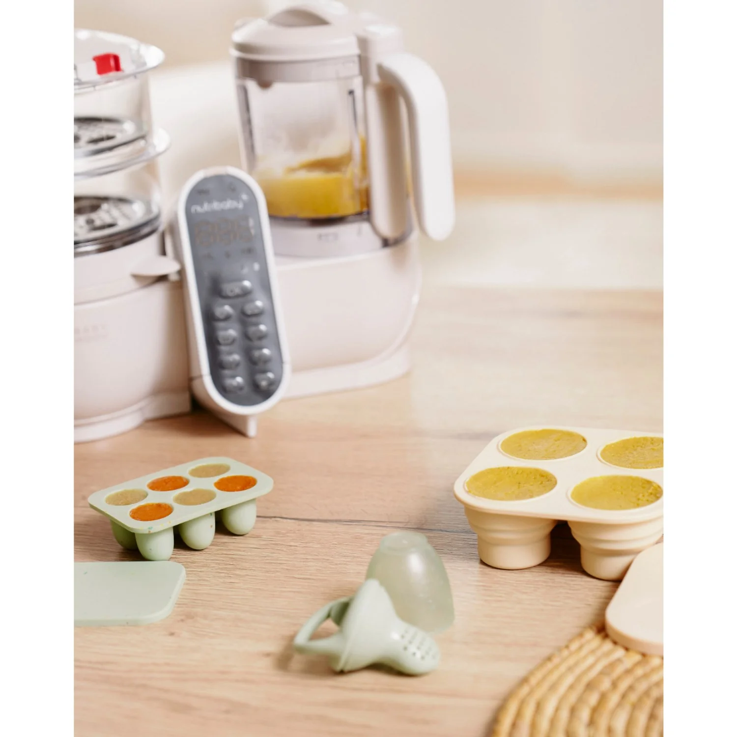 Babymoov Multi Silicone Containers & Feeder Set - Image 14