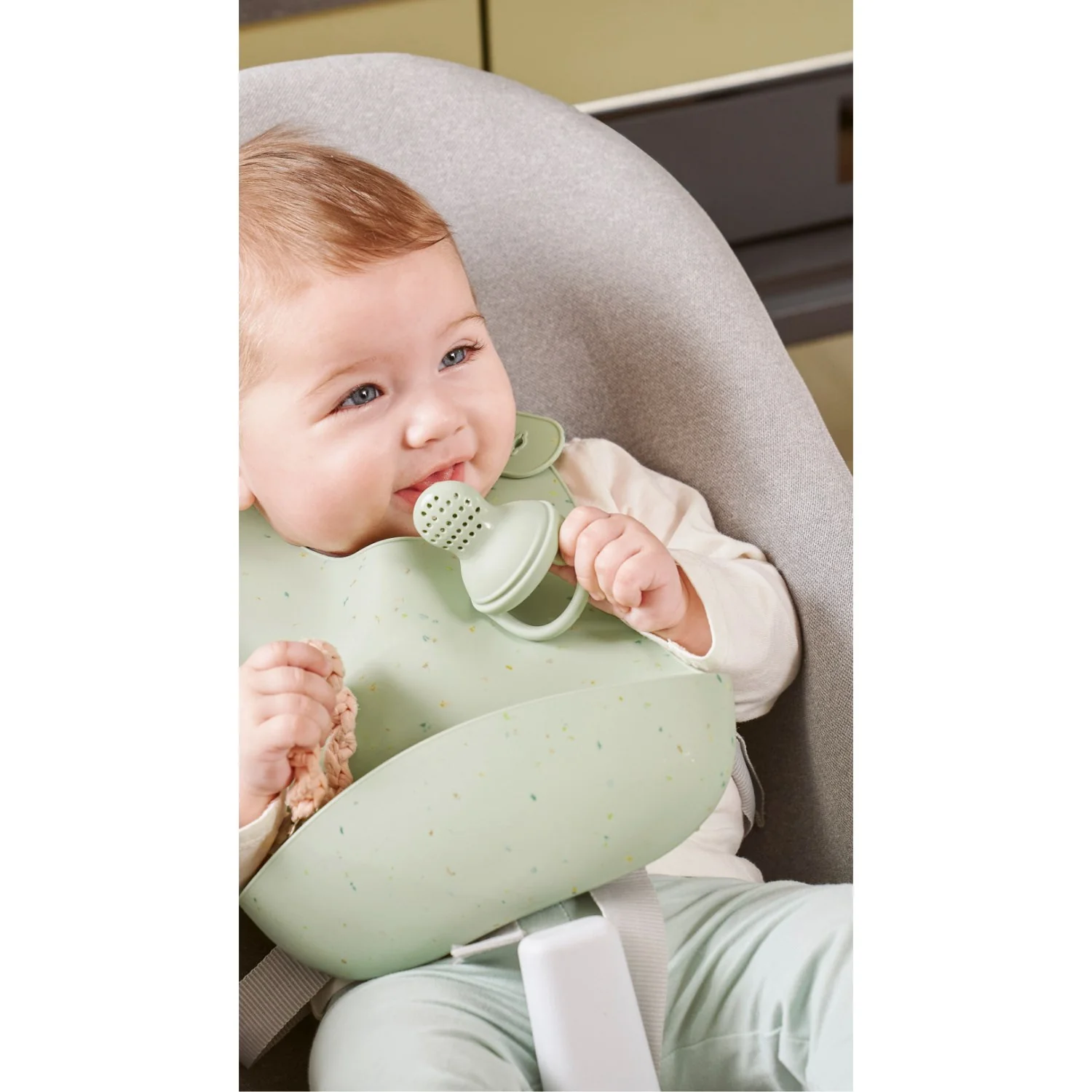 Babymoov Multi Silicone Containers & Feeder Set - Image 16