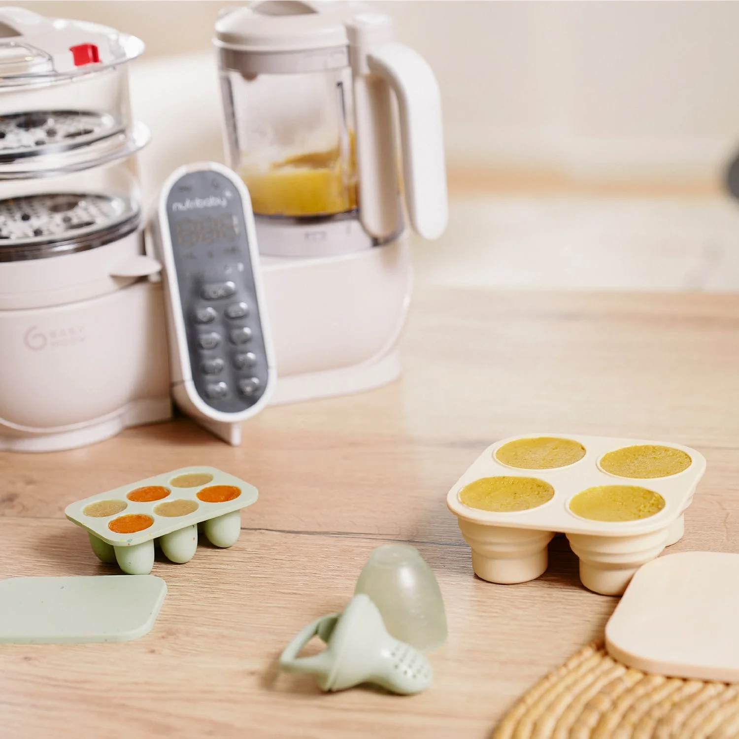Babymoov Multi Silicone Containers & Feeder Set - Image 3