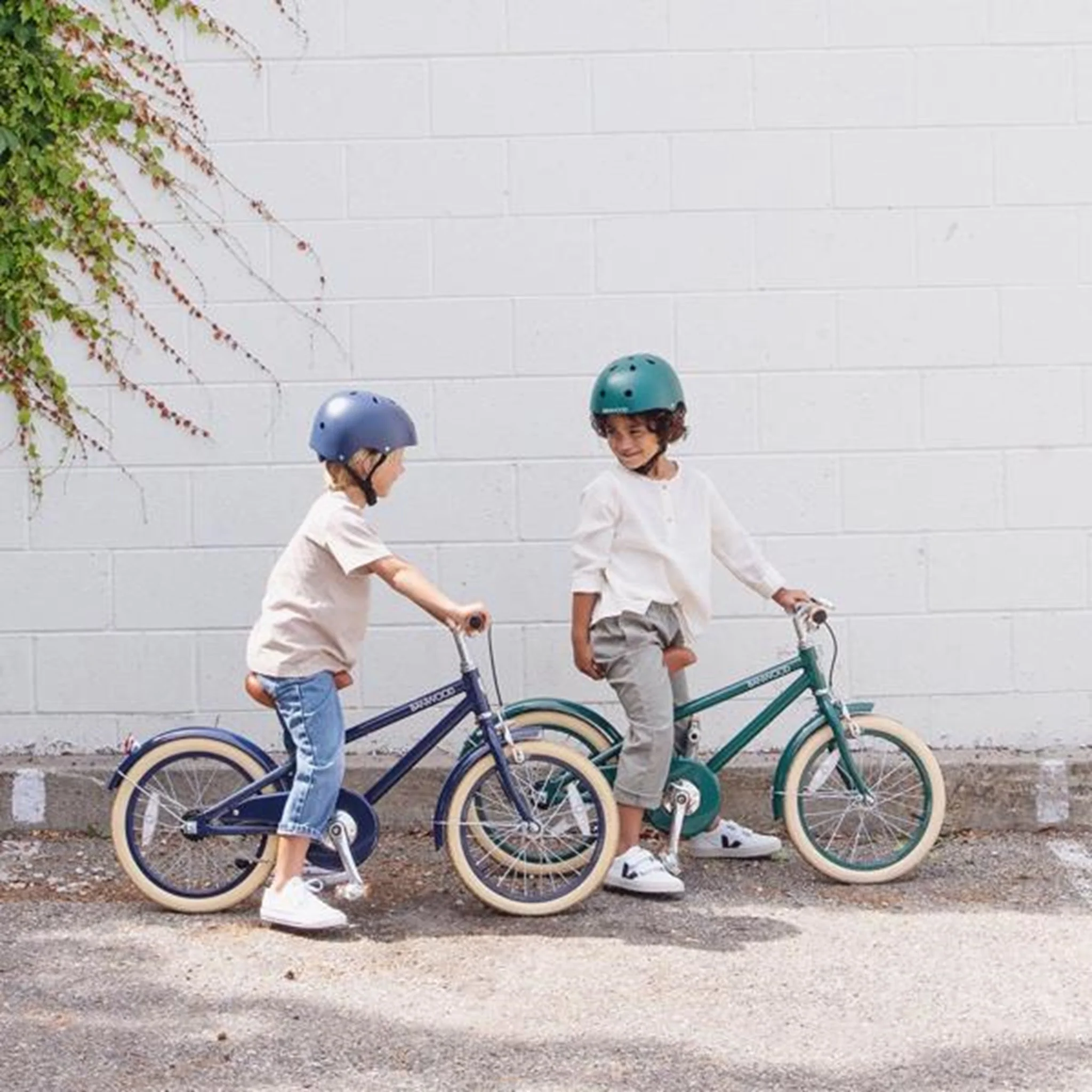Banwood Classic Bicycle Navy - Image 4