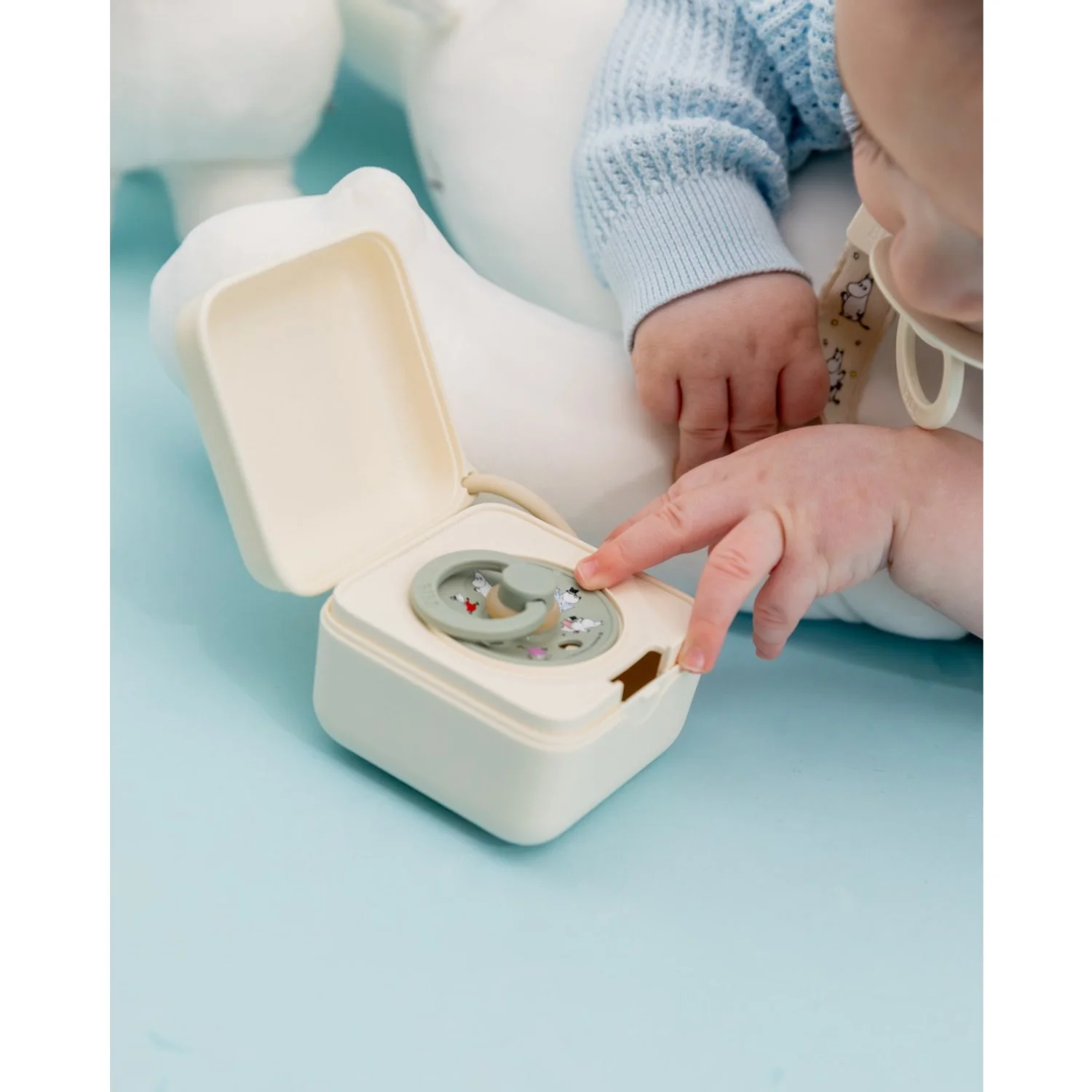 Bibs X Moomin Ivory Pacifier Clip Loop - Image 5