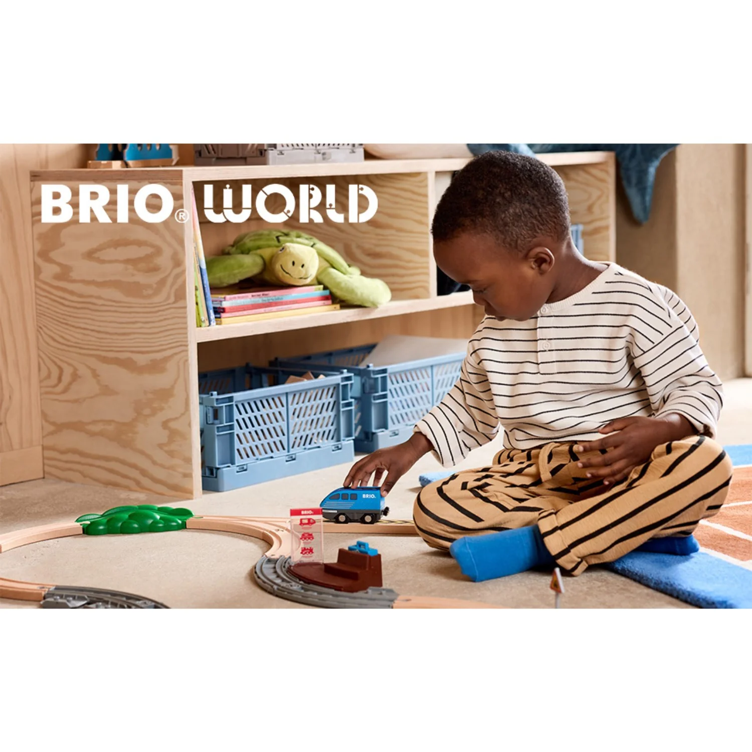 BRIO® 36019 Pull Back Tog - Image 2