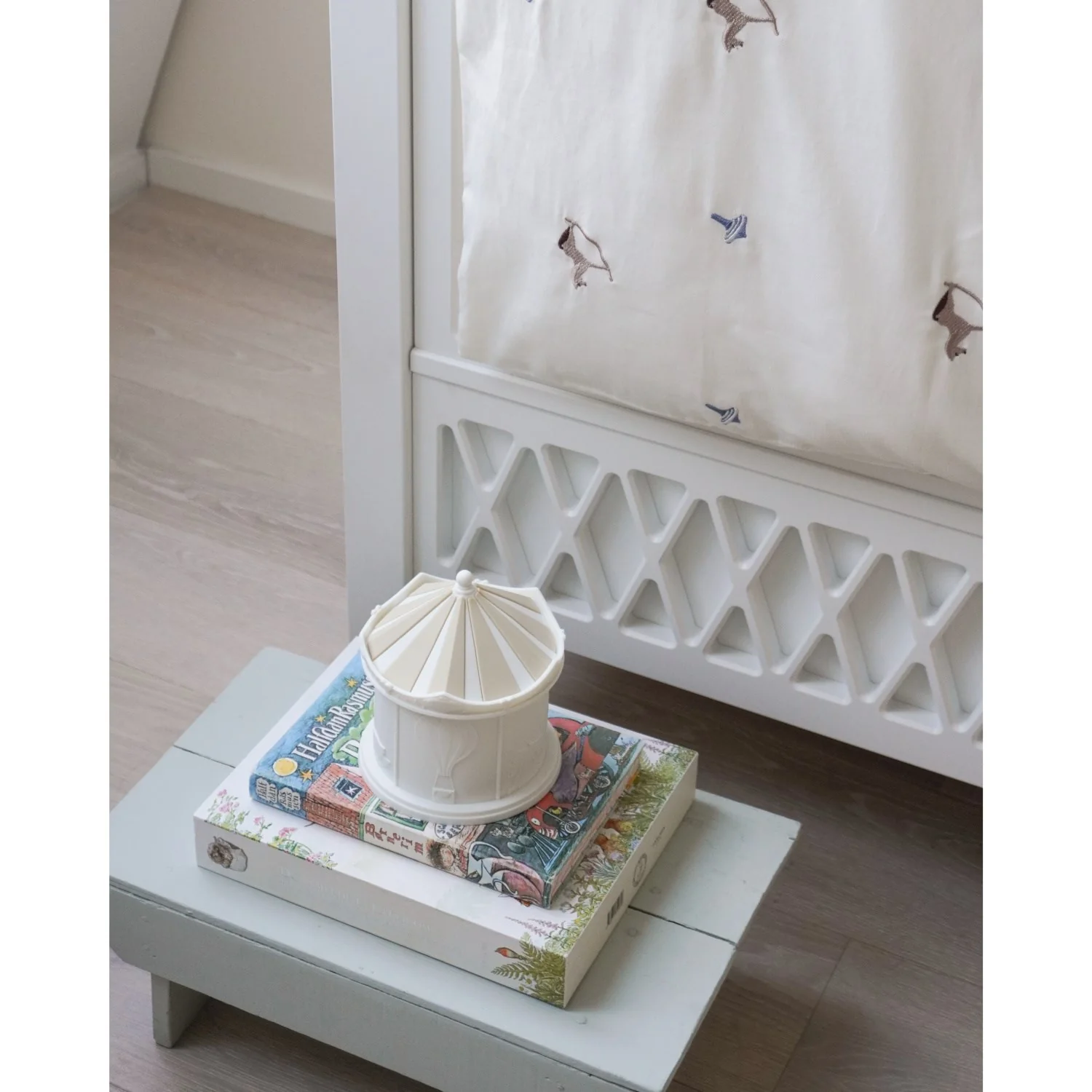 Cam Cam Copenhagen Vintage Toys Embroidered Baby Bedding Set - Image 5