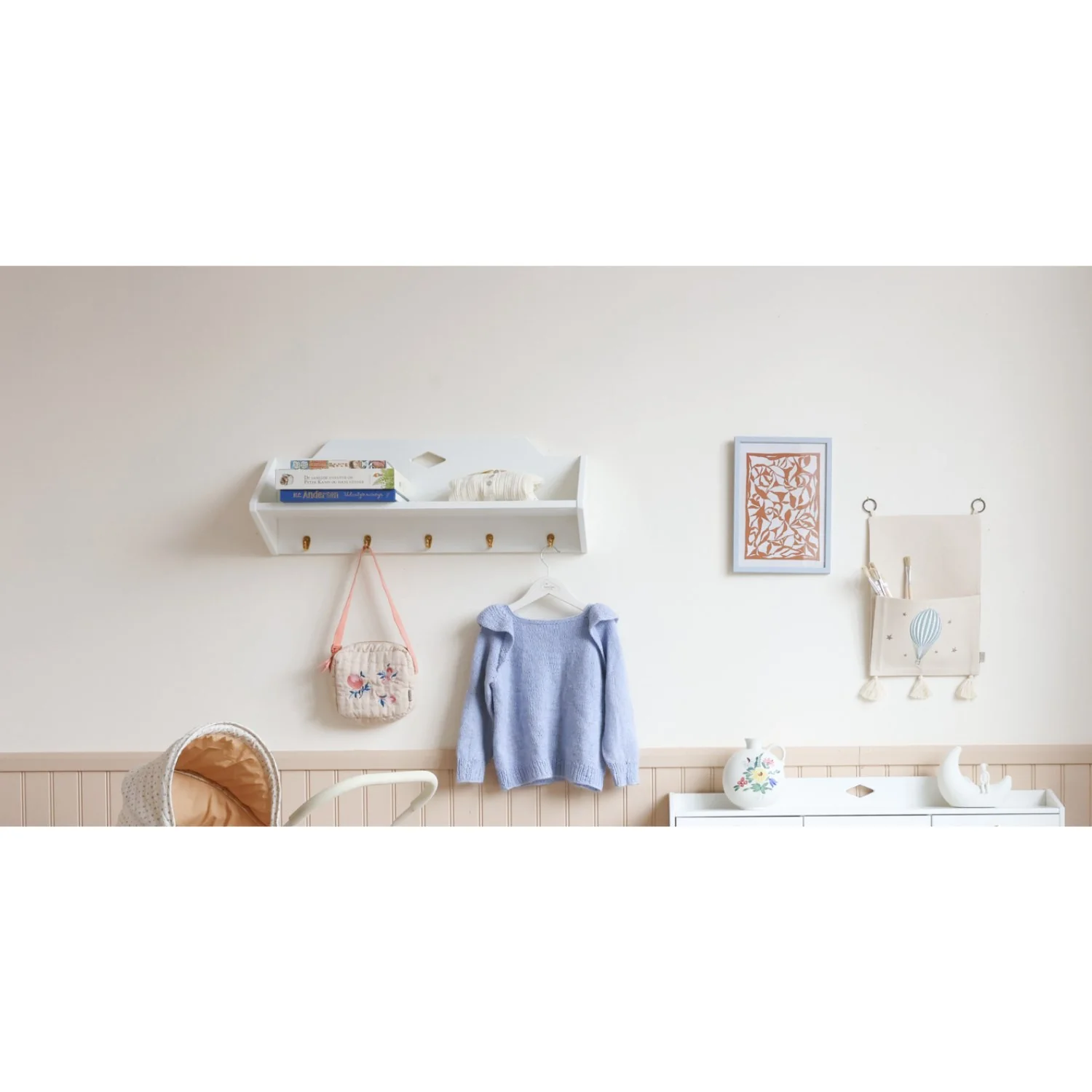 Cam Cam Copenhagen White Luca Shelf With hooks - Image 2