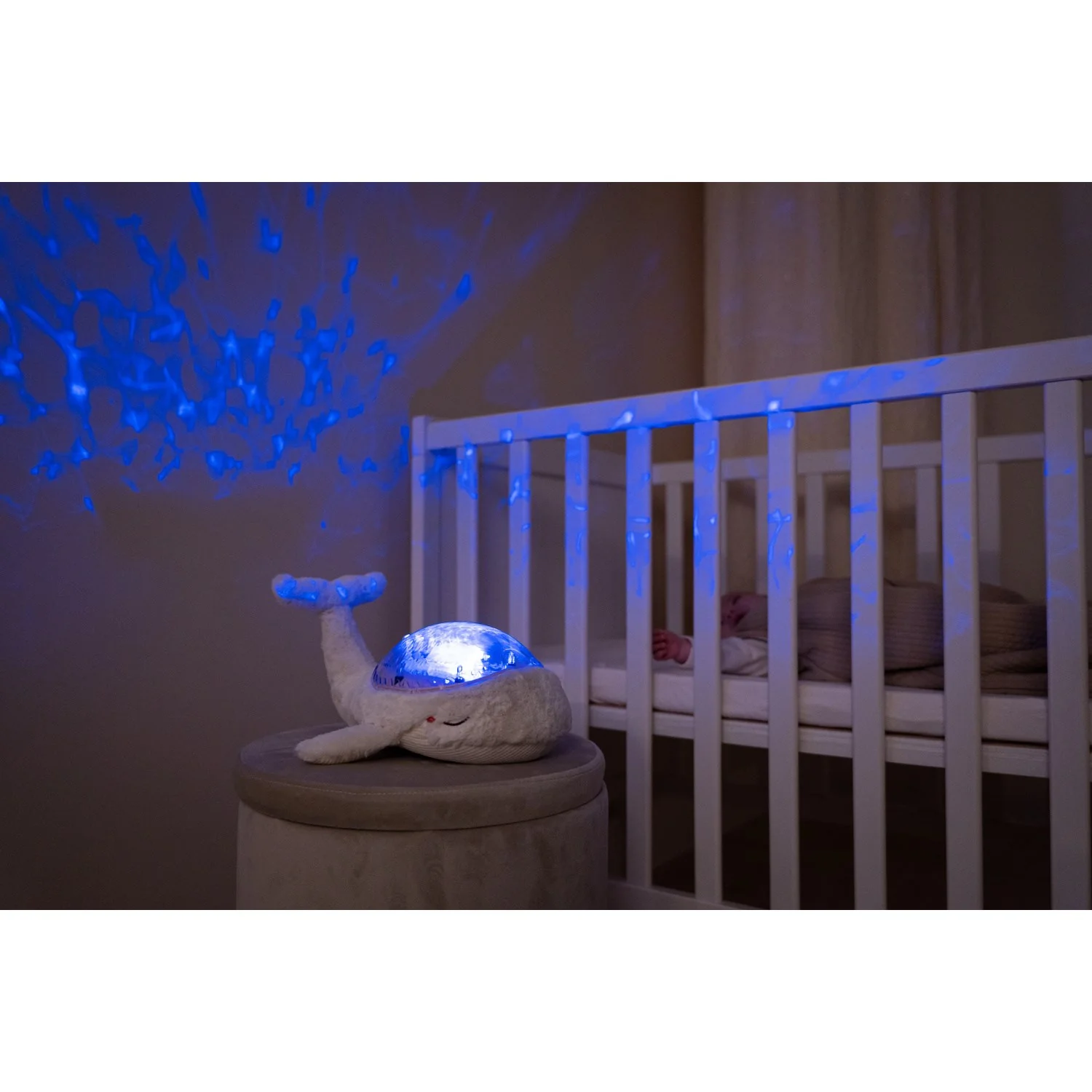 Cloud B Hvid Tranquil Whale - Rechargeable - Image 4