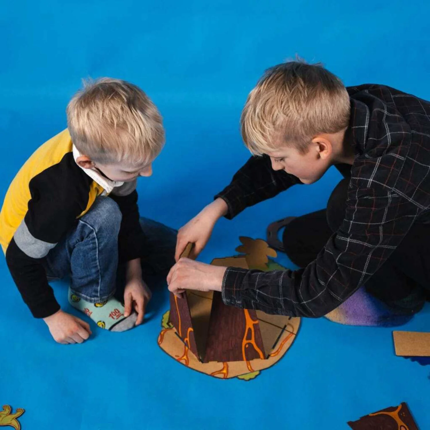 Crateit Dinosaur Wooden Toy Volcano Escape - Image 4