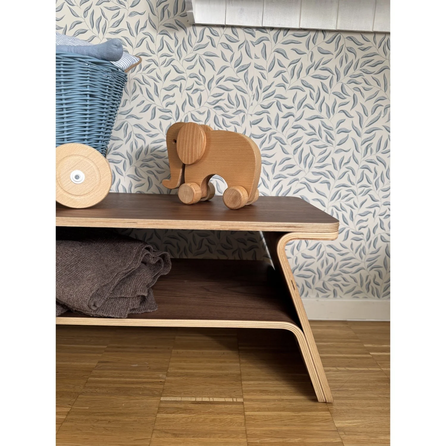 Curve Lab Walnut/Valnød Tokyo Bench Kids - Image 3
