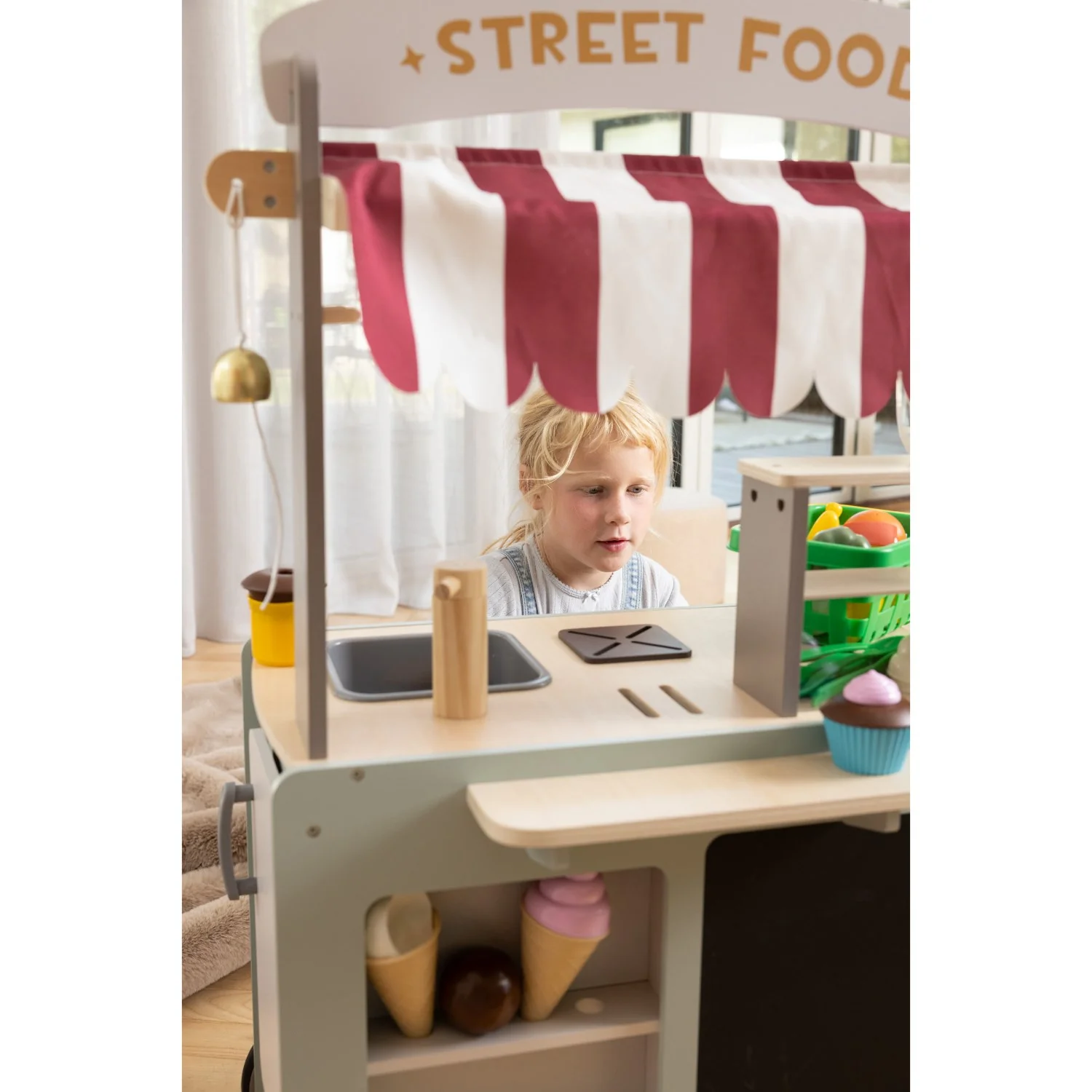 Dantoy Street Food Cart Wood 26 Pieces - Image 4