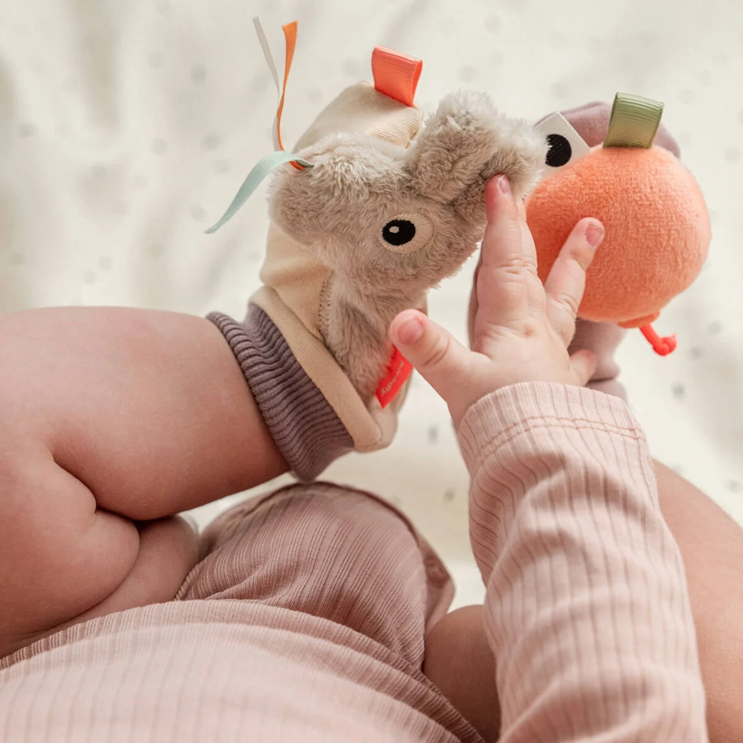 DonebyDeer Celebration Sand Foot Rattle - Image 3