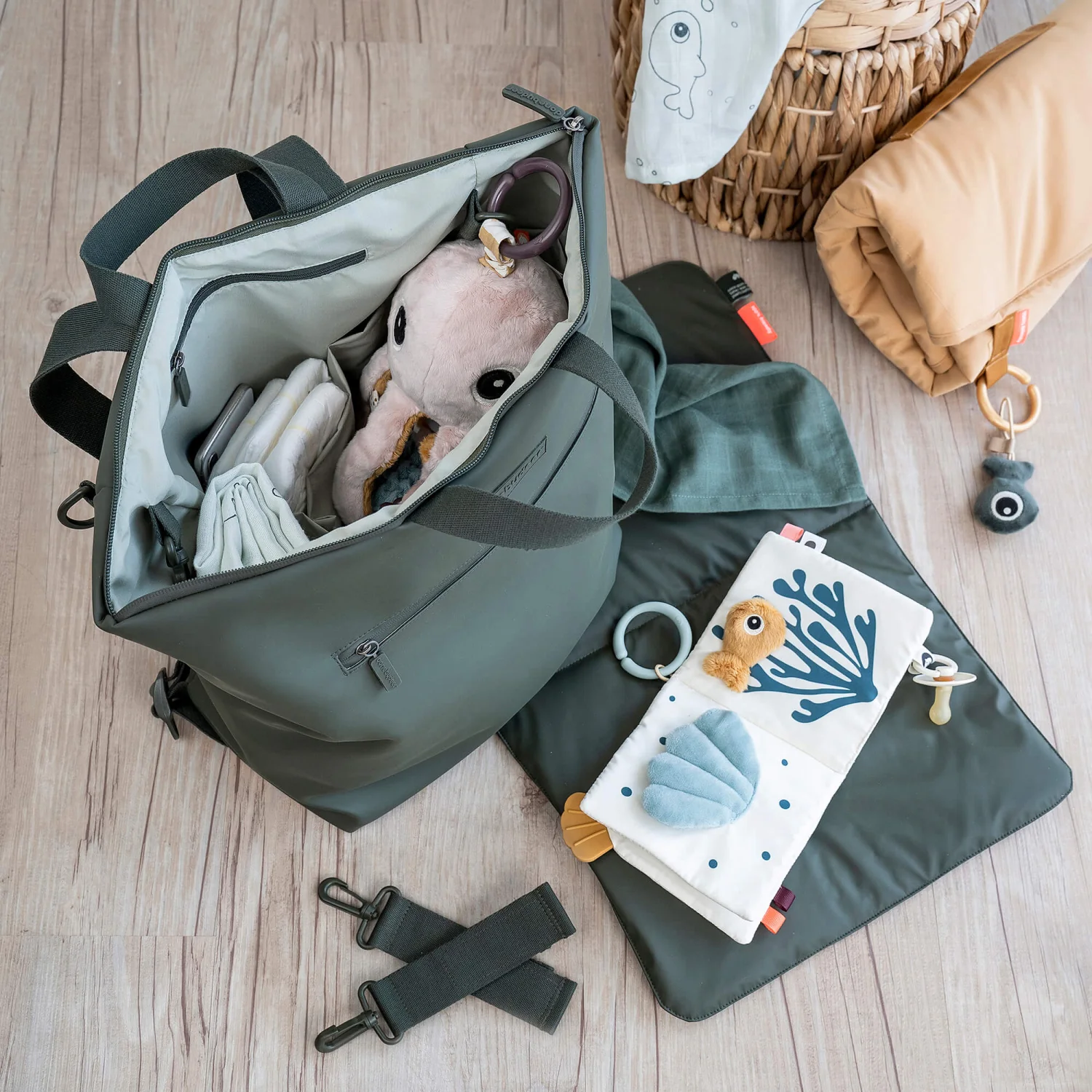 DonebyDeer Green Changing Backpack - Image 8