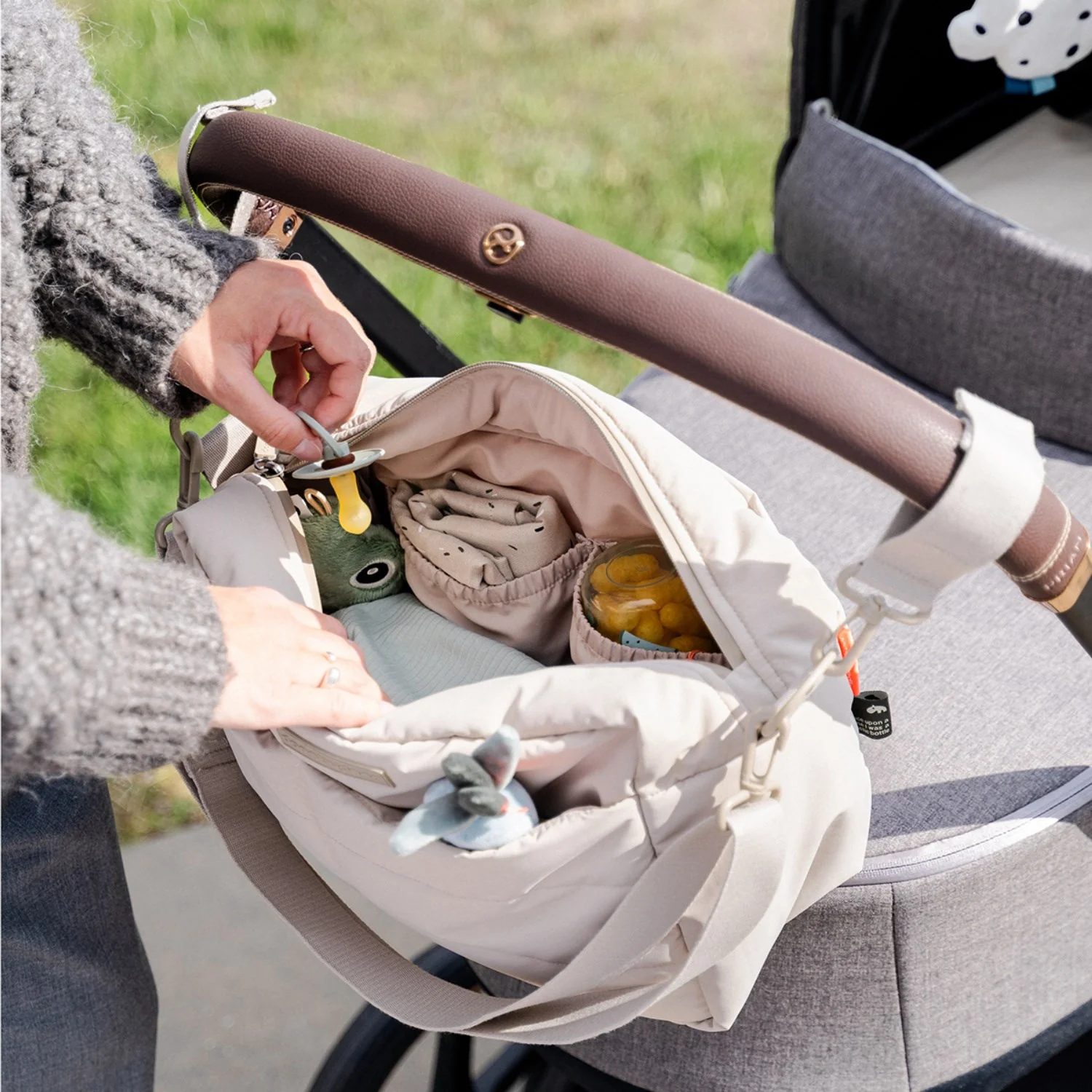 DonebyDeer Sand Quilted Stroller Bag - Image 5