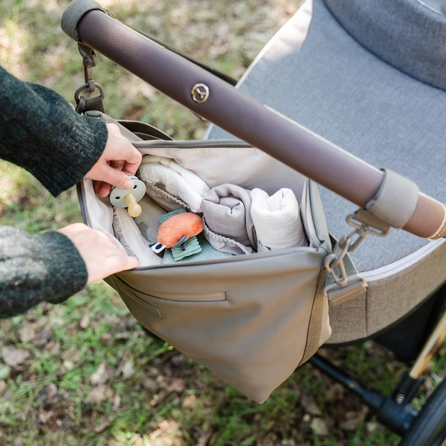 DonebyDeer Taupe Stroller Bag - Image 2