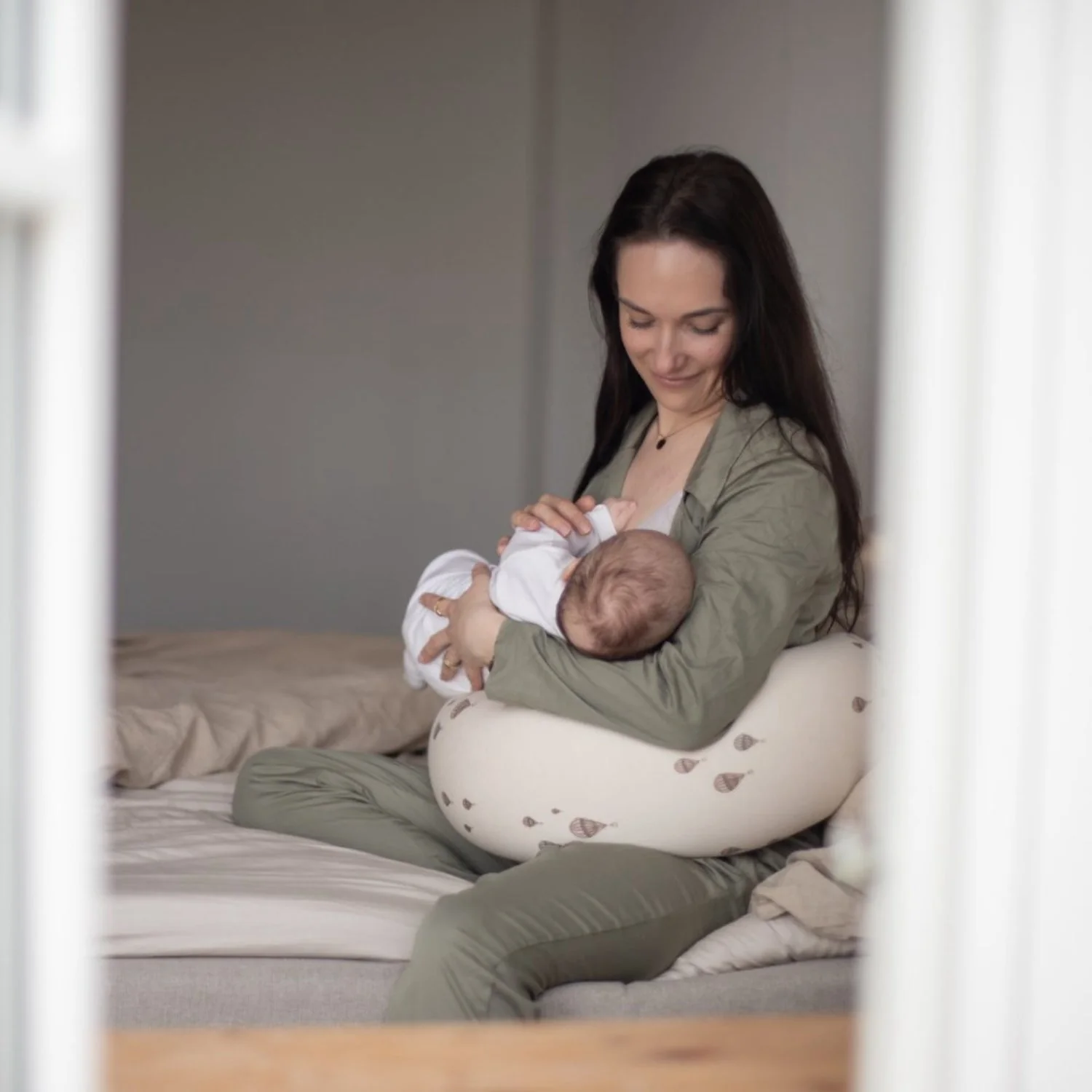 Easygrow Beige Nurki Balloon Nursery Pillow - Image 3
