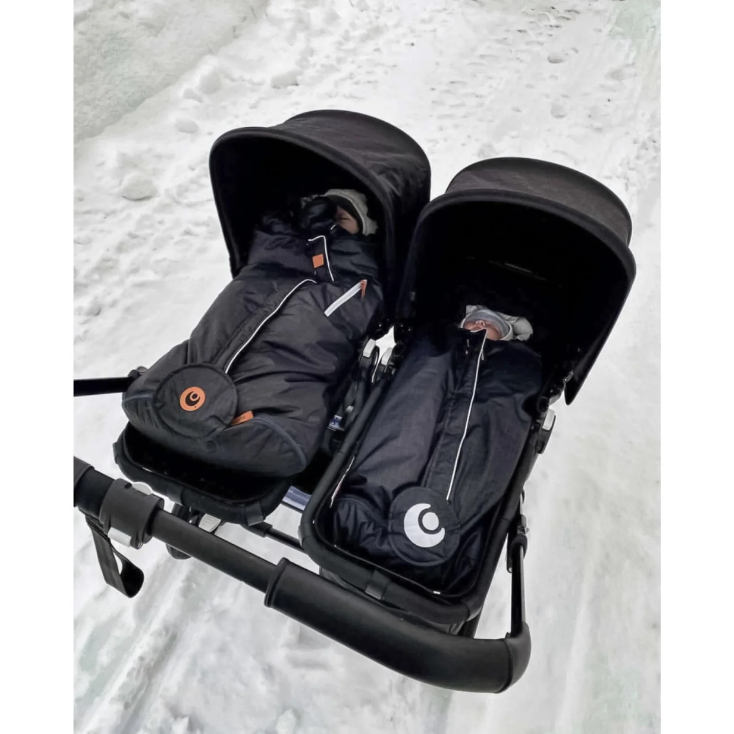 Easygrow Black Norse Footmuff - Image 3