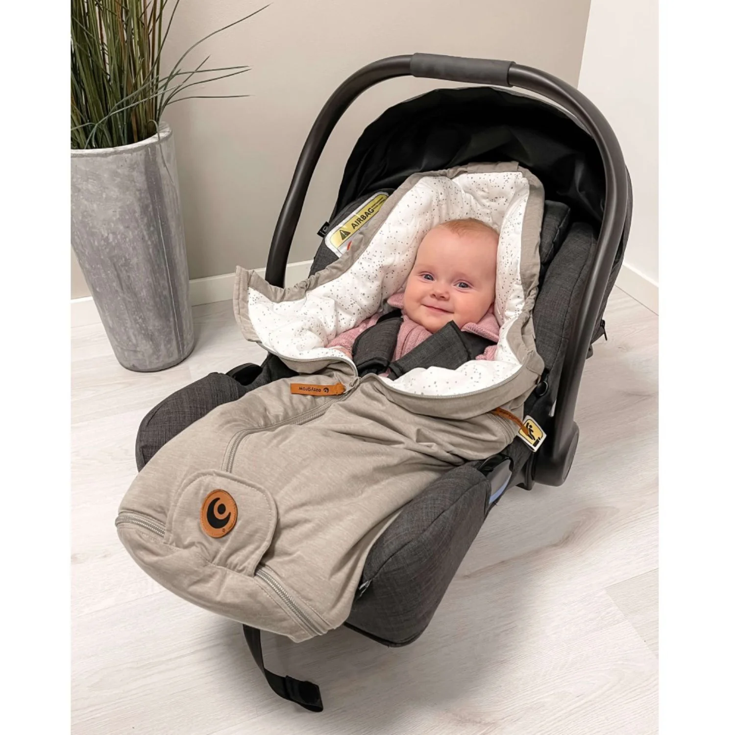 Easygrow Dark Grey LYNG Car Seat Bag - Image 2