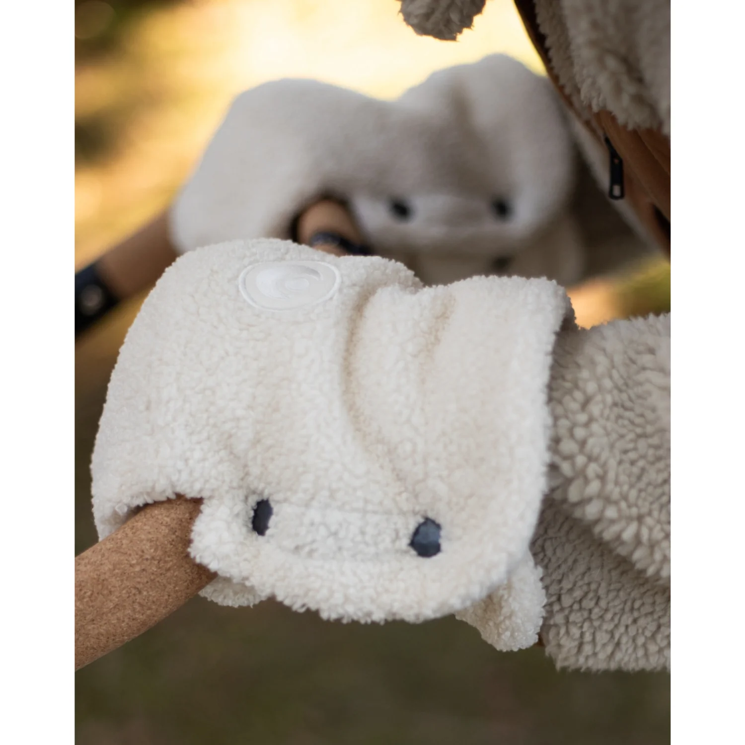 Easygrow Ivory Handmuff Teddy - Image 4