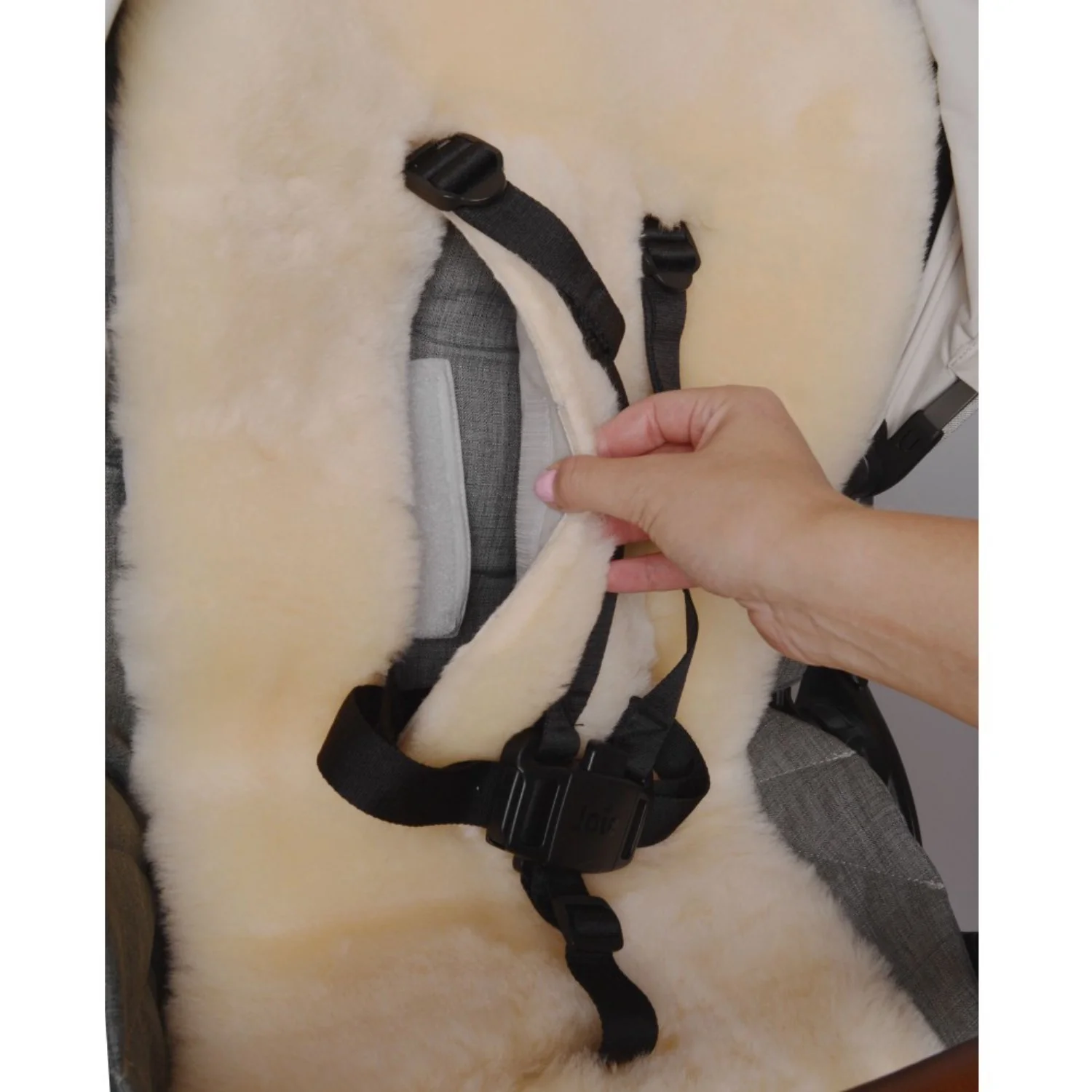 Easygrow Off Wite Lamb Skin - Image 3