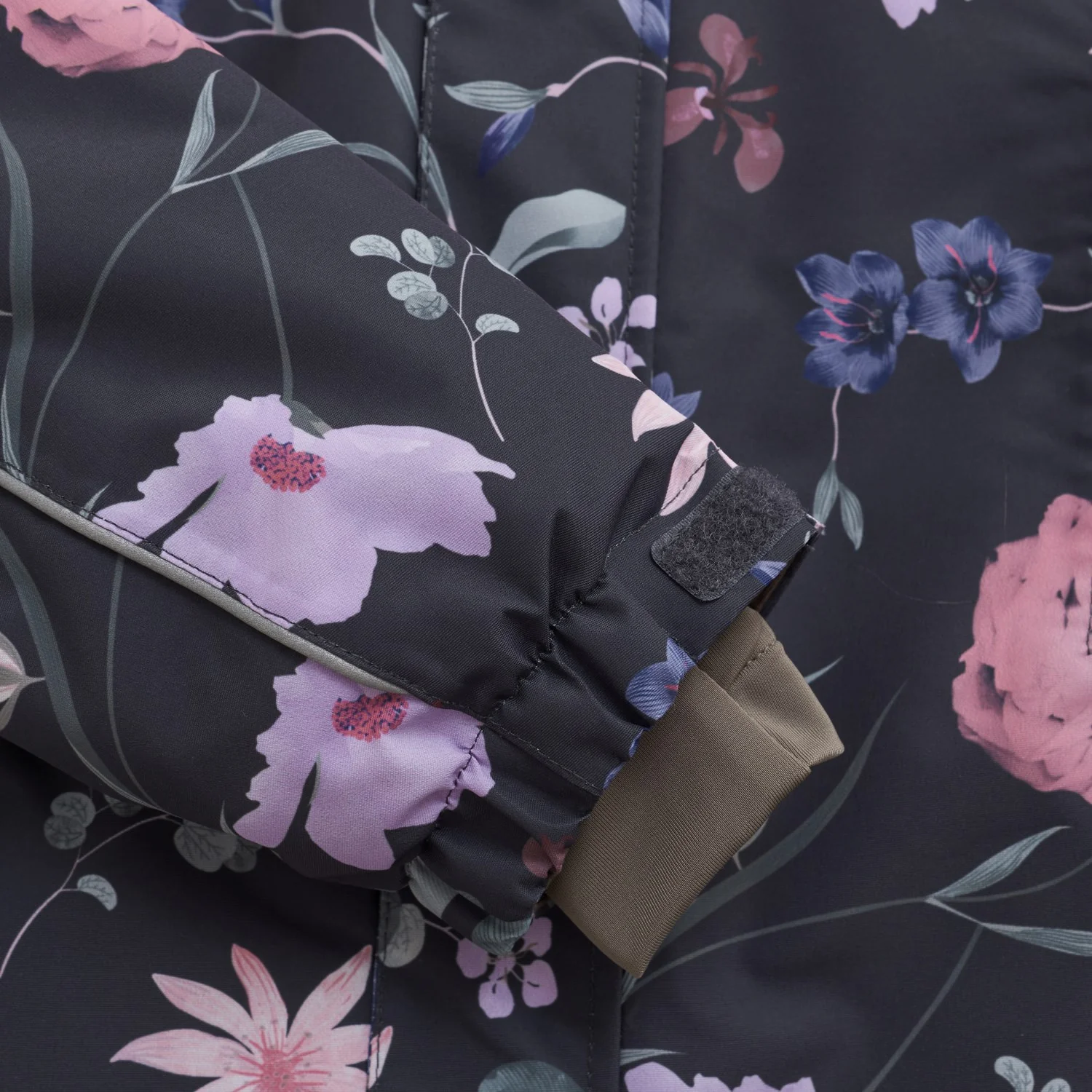 En Fant Ebony Snowsuit W. Frills - Image 3