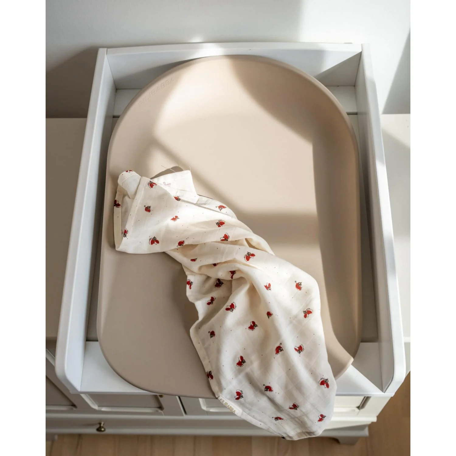 FILIBABBA Beige Bobbie 2.0 Soft Feel Changing Mat - Image 4