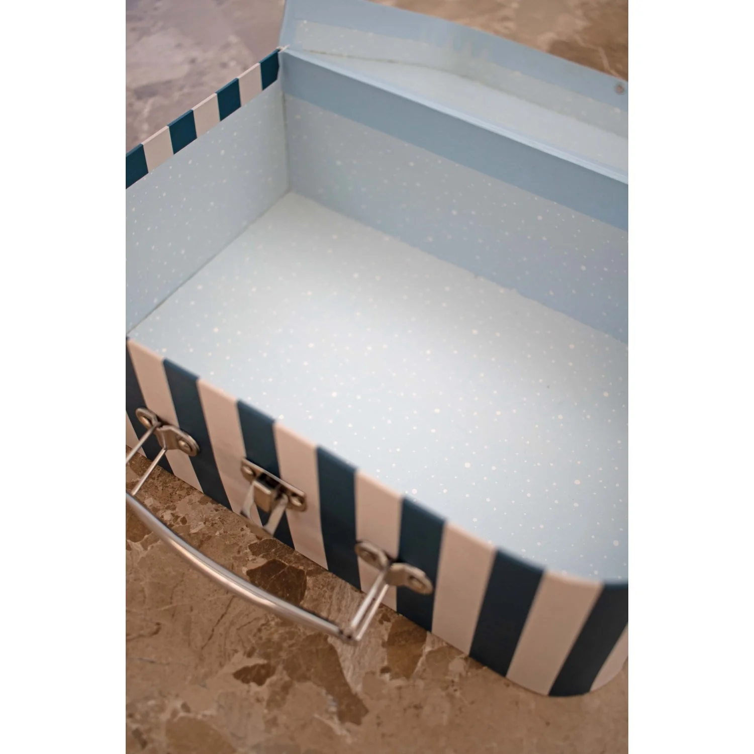 FILIBABBA Christian's Whale Tales Suitcase Set For Play And Storage 2 Pack - Image 4