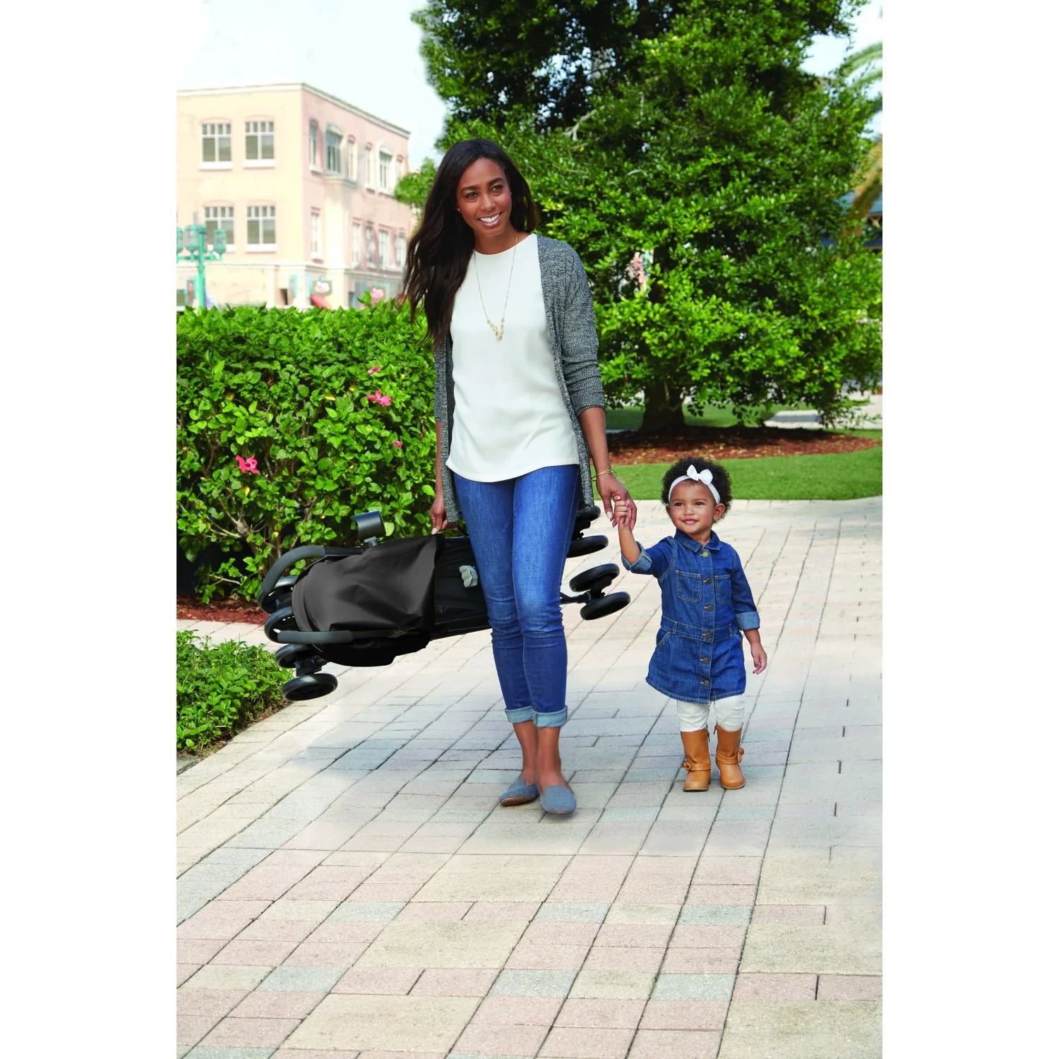 Graco Black Grey Travelite - Image 3