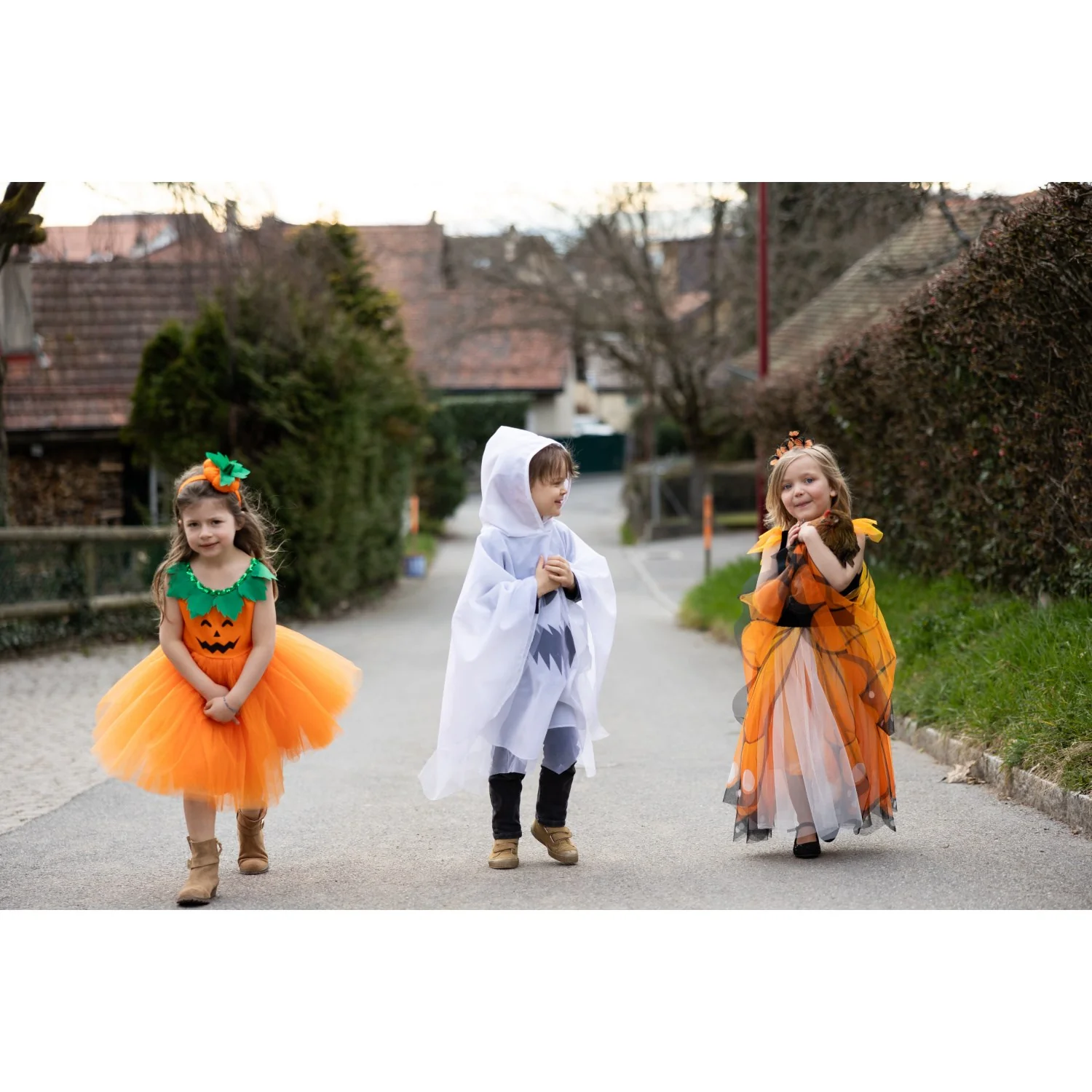 Great Pretenders Spooky Ghost Poncho - Image 4