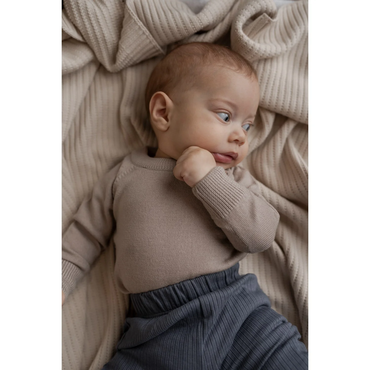 Hanevild Cream Oatmeal Martin Romper, Merinowool - Image 2