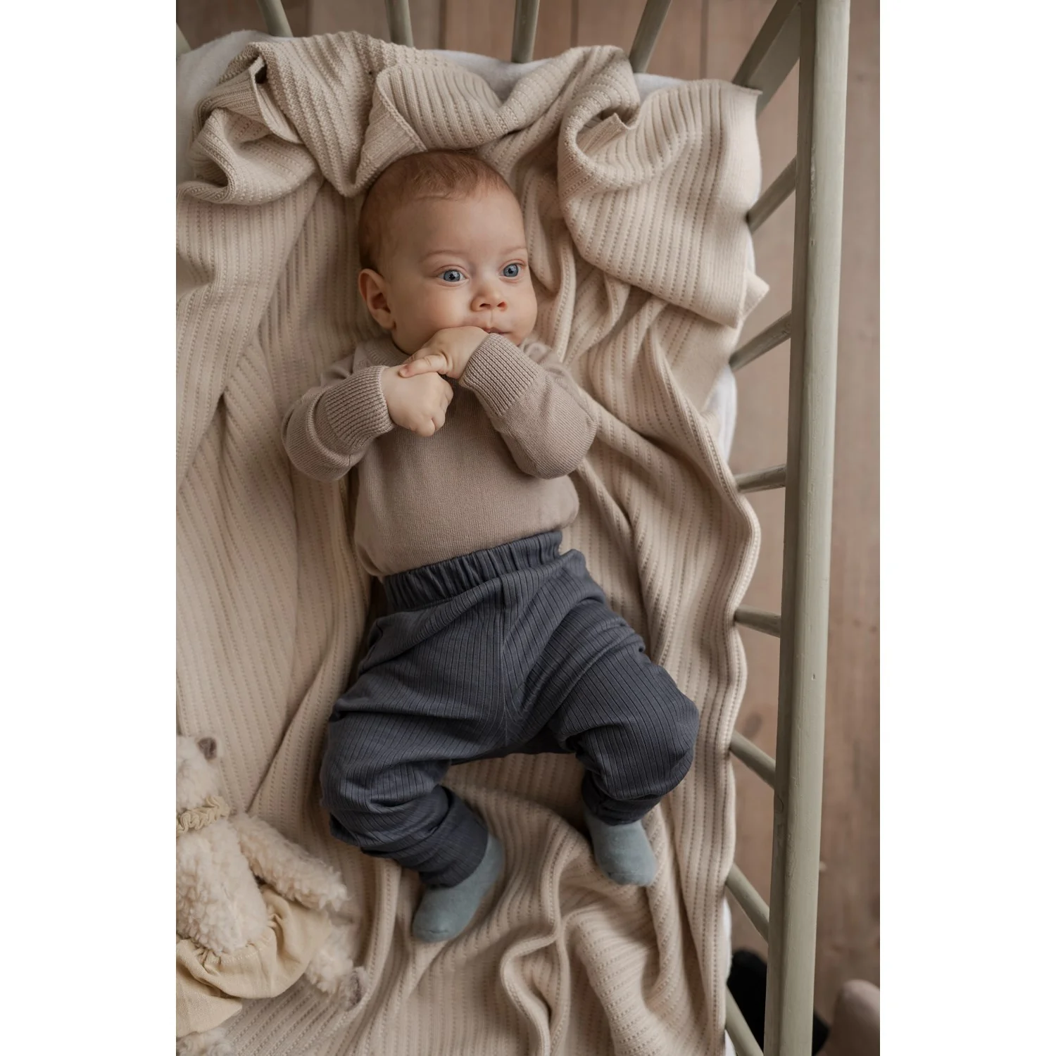 Hanevild Cream Oatmeal Martin Romper, Merinowool - Image 3
