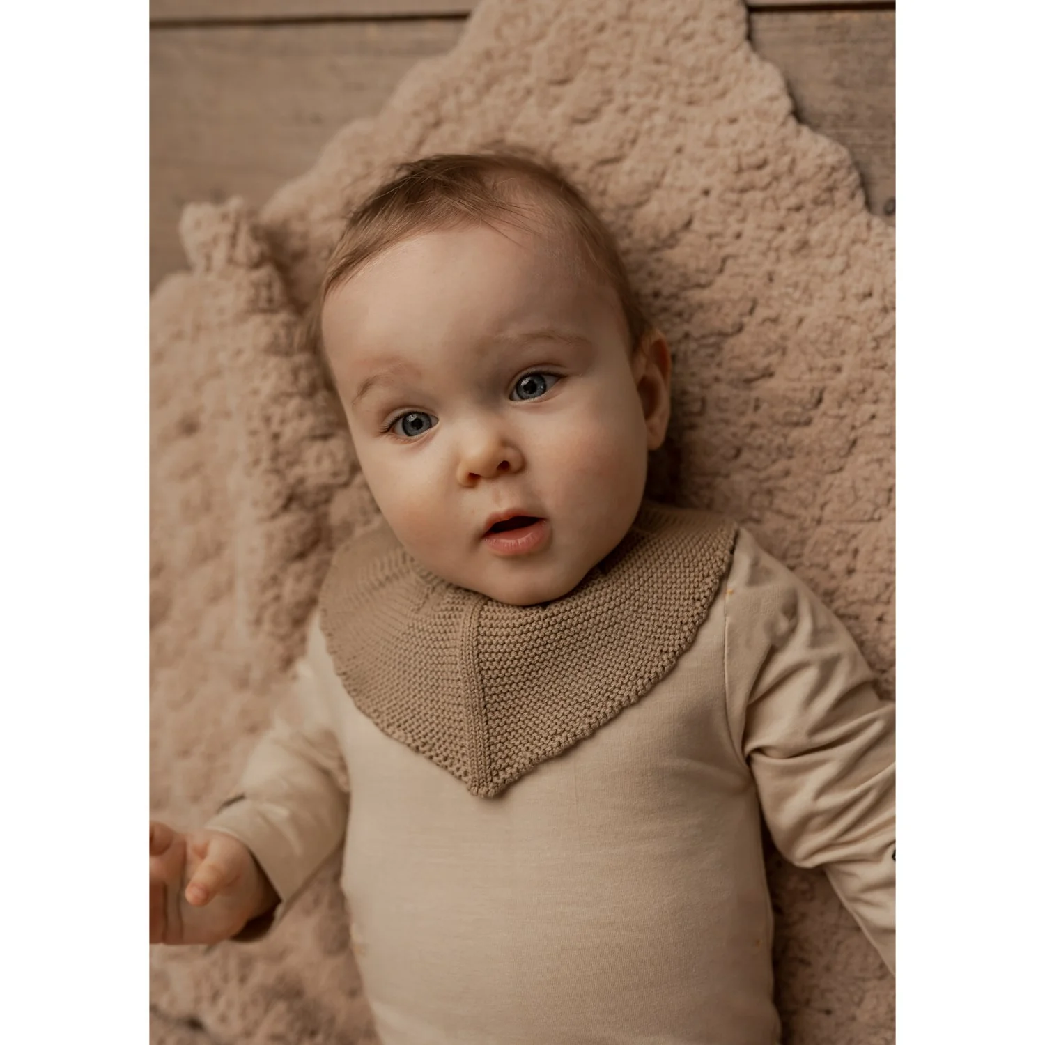 Hanevild Crockery Drool Bib - Baby - Image 2