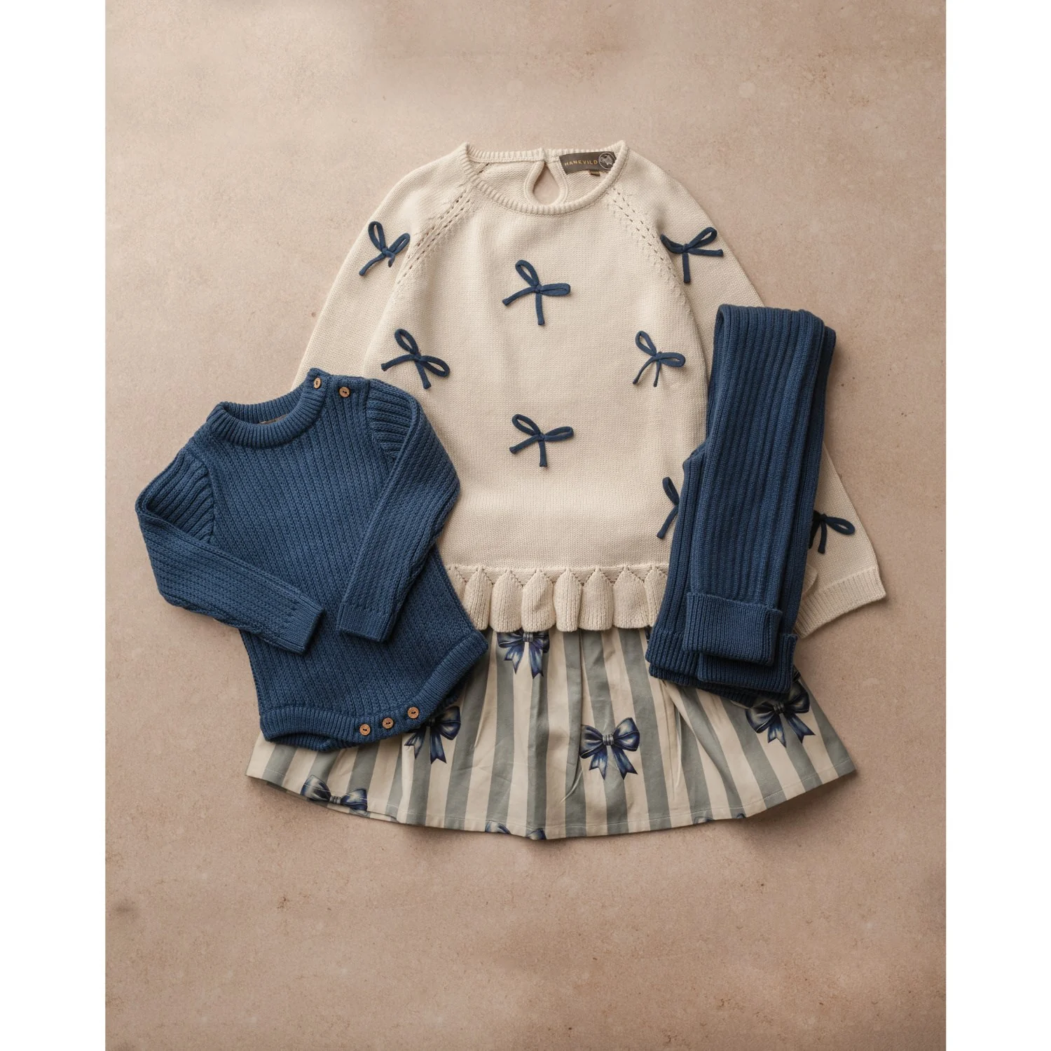 Hanevild Ivory More Bows Sweater - Image 16