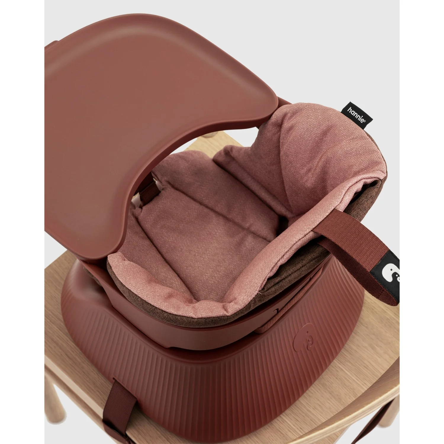 Hannie Mahogany Red The Portable High Chair - Image 4