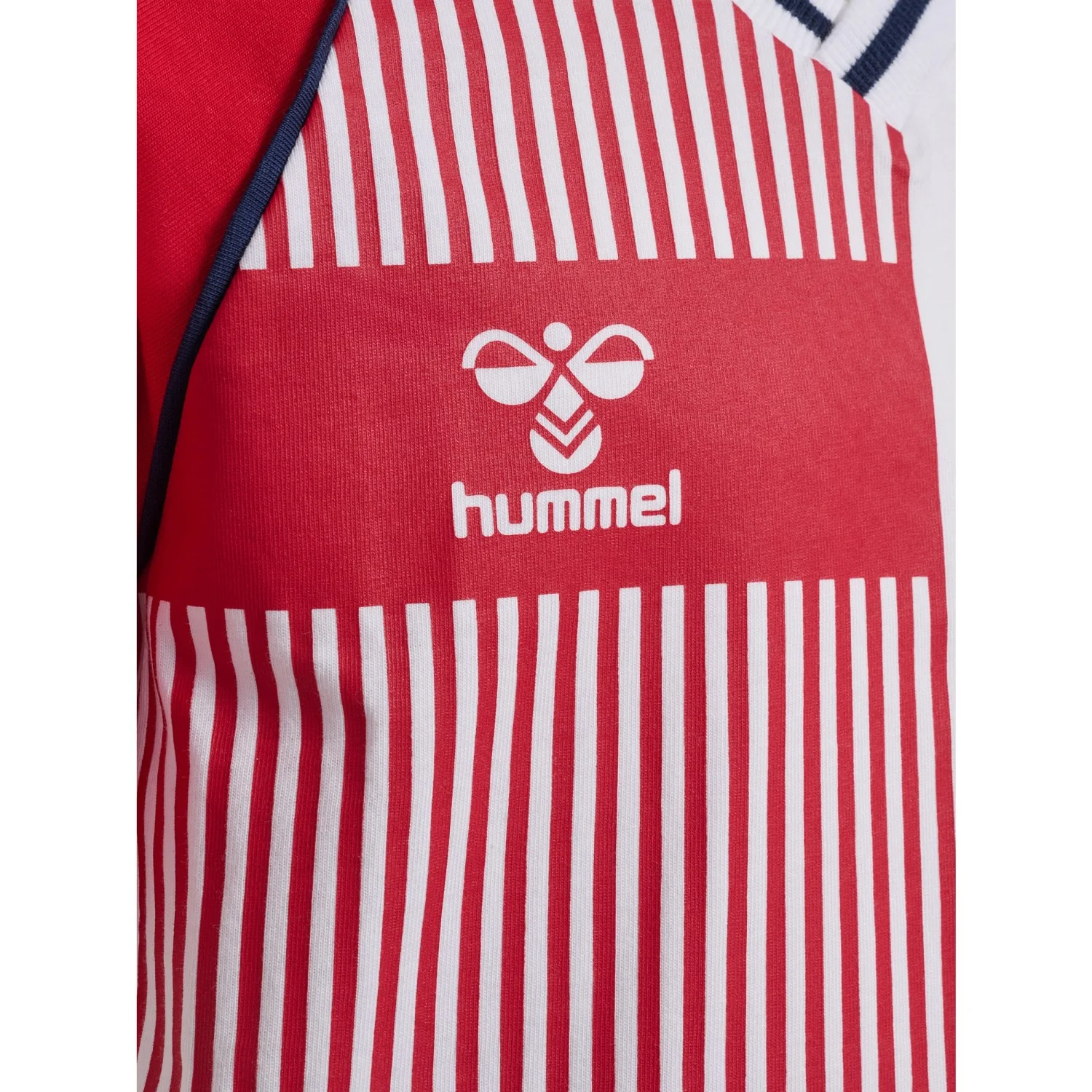 Hummel Tango Red Jr Reg Dbu Stripy T-Shirt S/S - Image 8