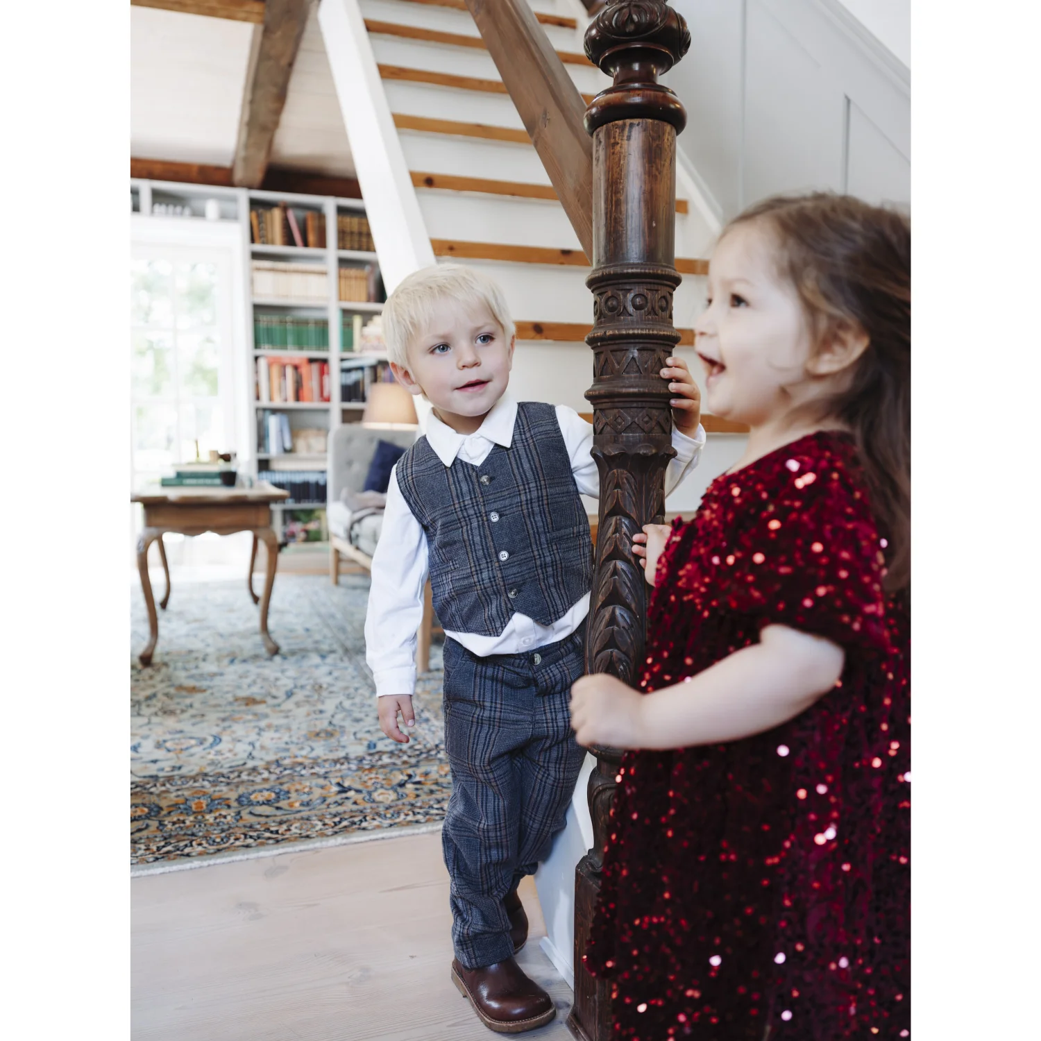 Hust & Claire New Maroon Karoline Sequins - Image 4