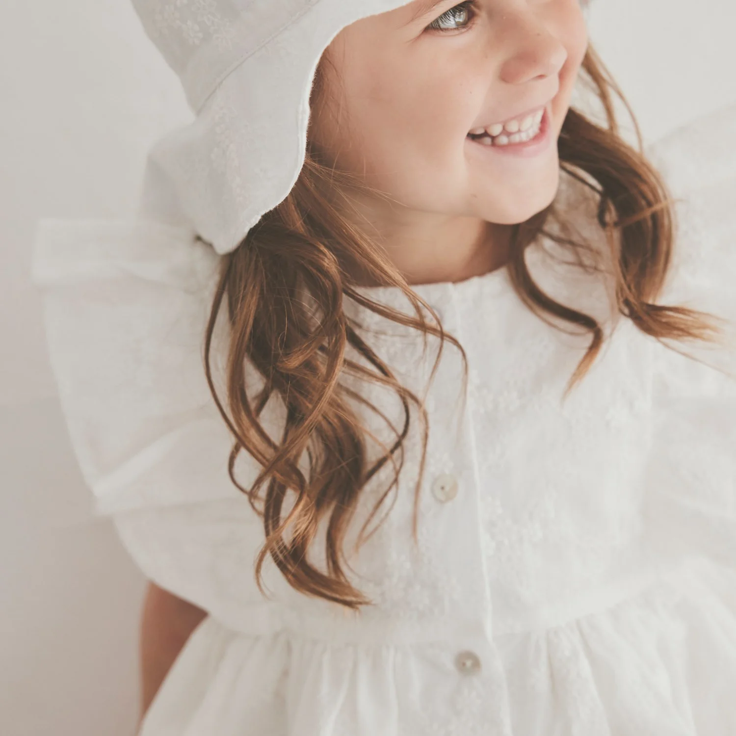 Huttelihut Antique White Summer Hat Embroidery - Image 3