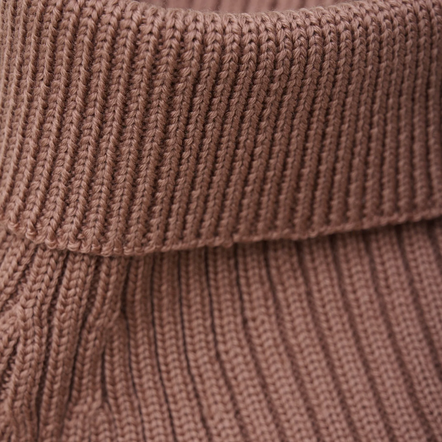 Huttelihut Burlwood Neck Warmer Wool Knit - Image 2