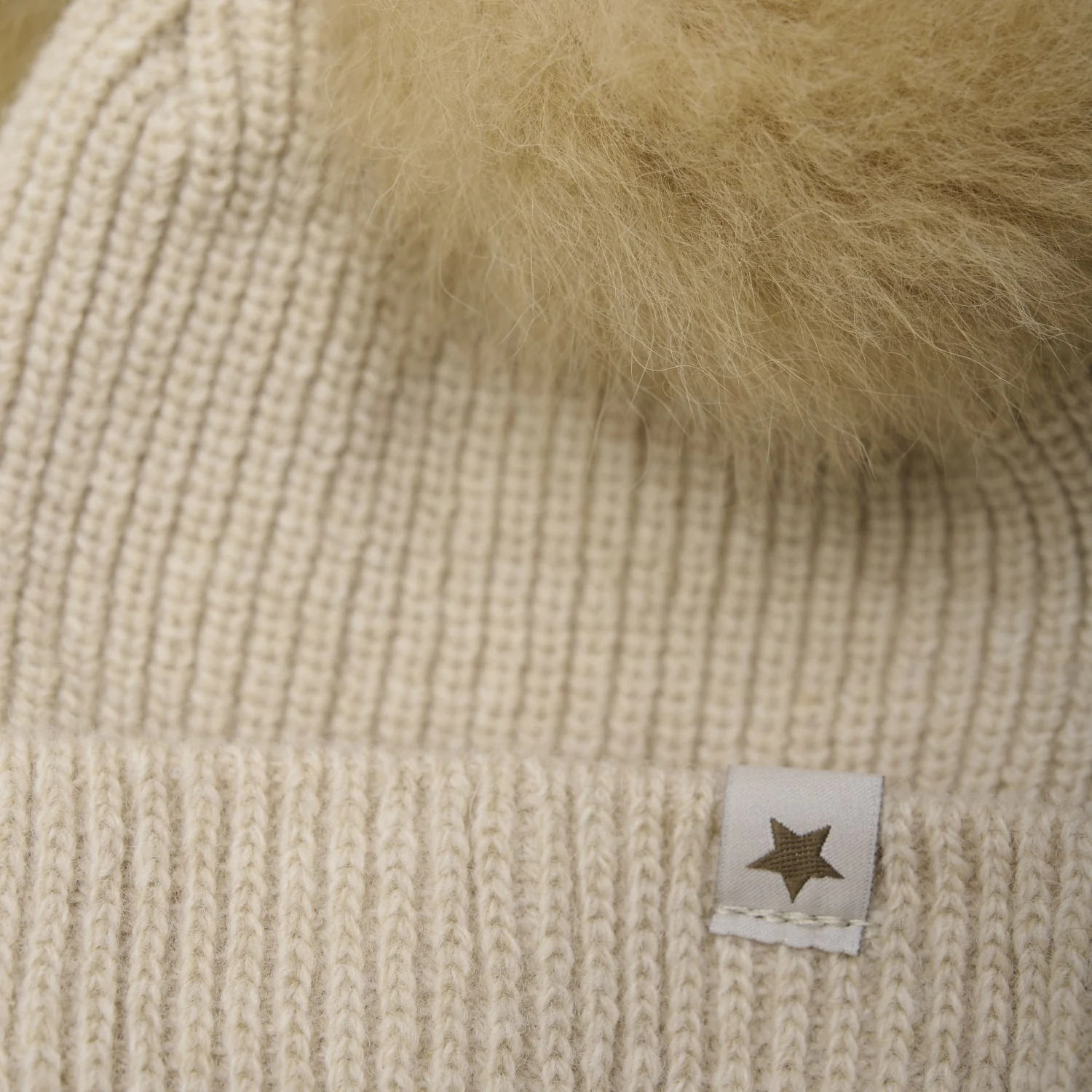 Huttelihut Sand Melange Hat Knit Alpaca Pompoms - Image 2