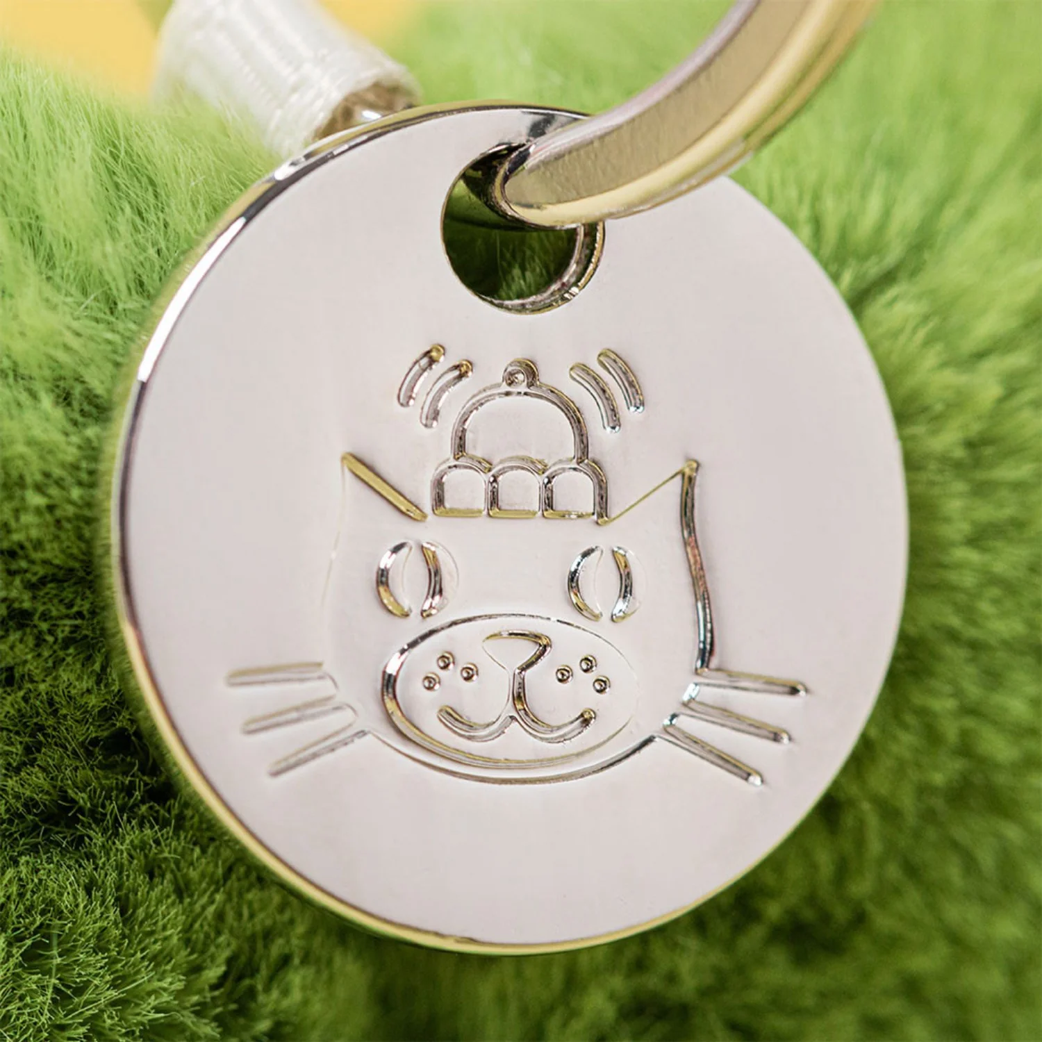 Jellycat Amuseables Siofra Shamrock Bag Charm - Image 2