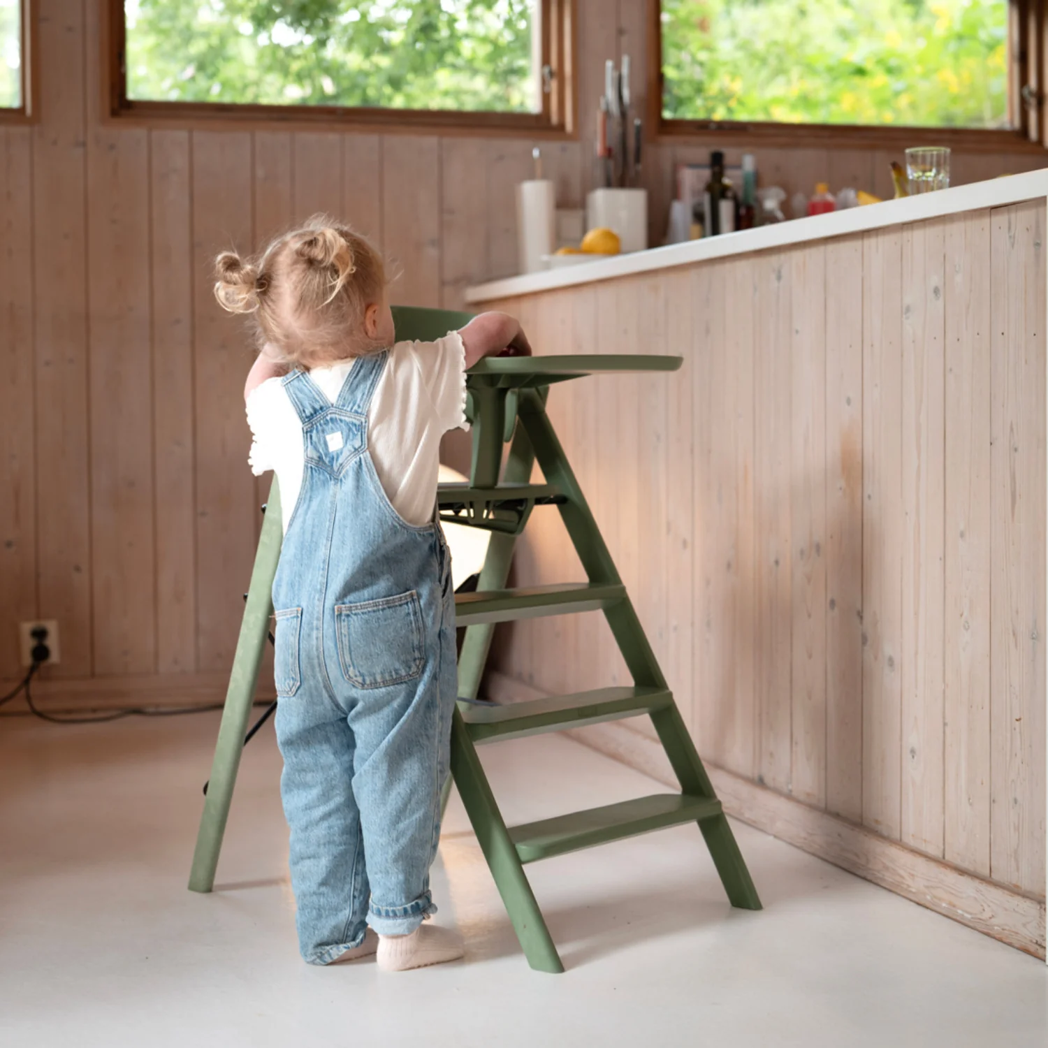 KAOS Mineral Green Klapp High Chair Recycled With KLAPP® Safety Rail & Tray Bundle - Image 3