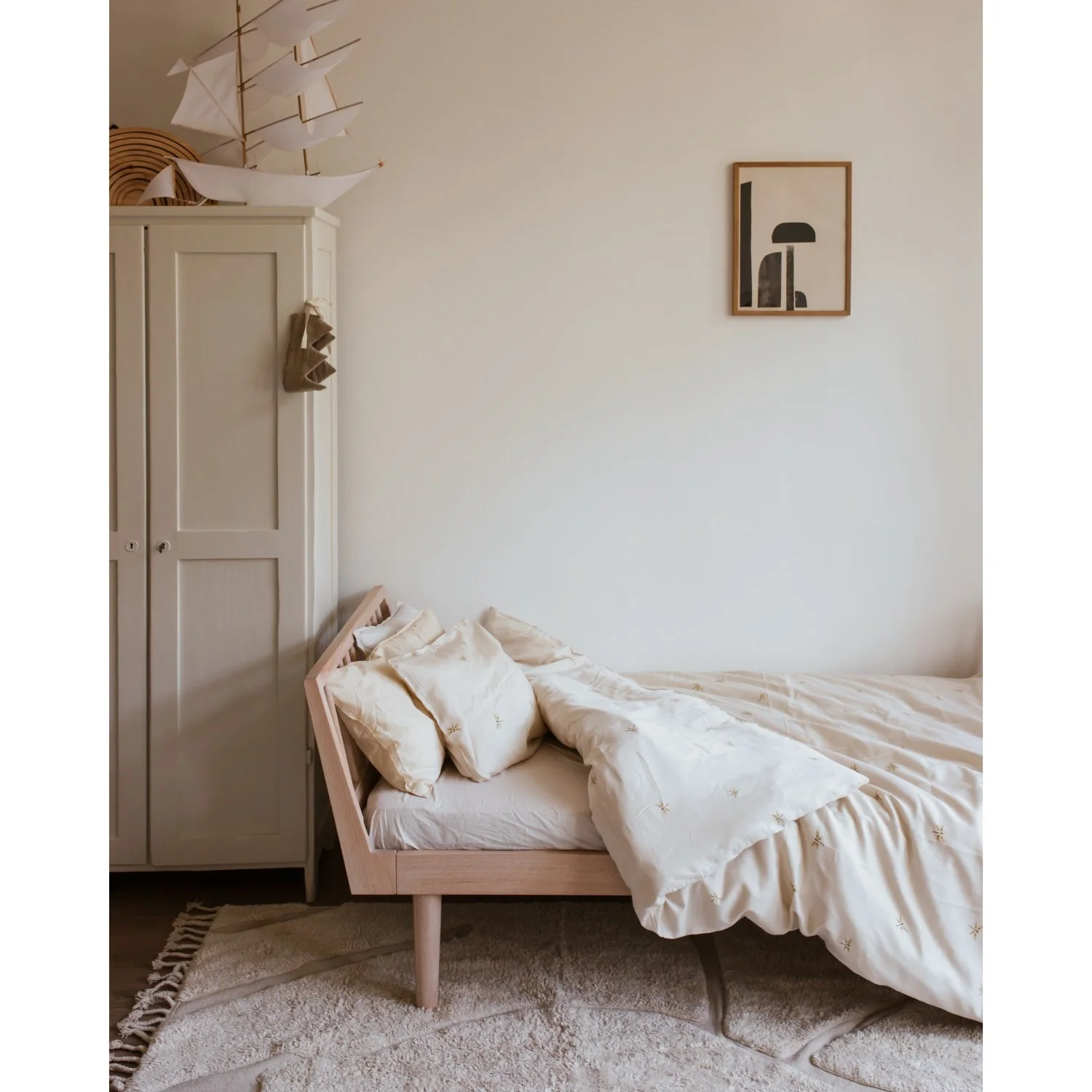 KAS Kopenhagen Light Oil Eli Bed - Image 6