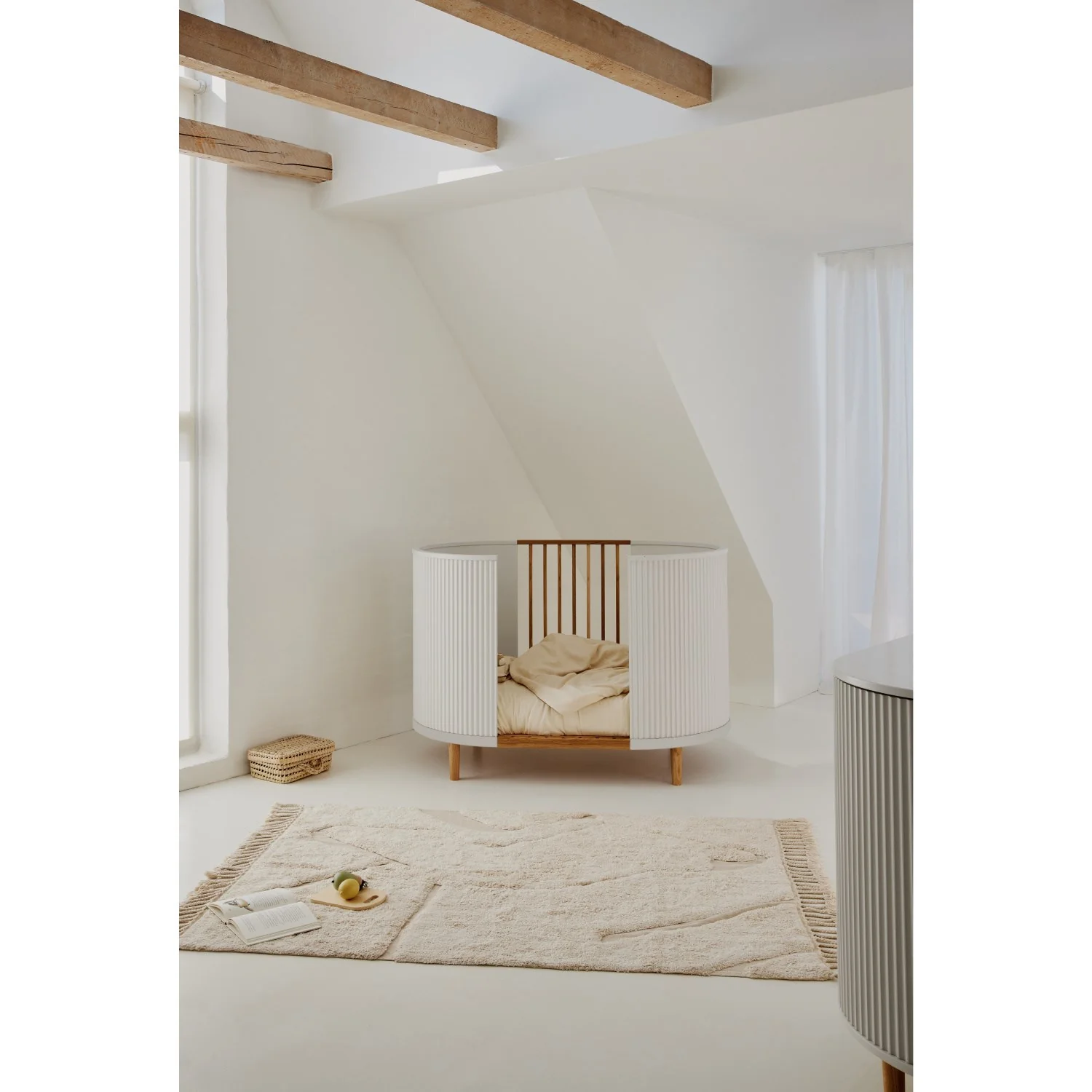 KAS Kopenhagen White Oak Kai Baby Cot - Image 4