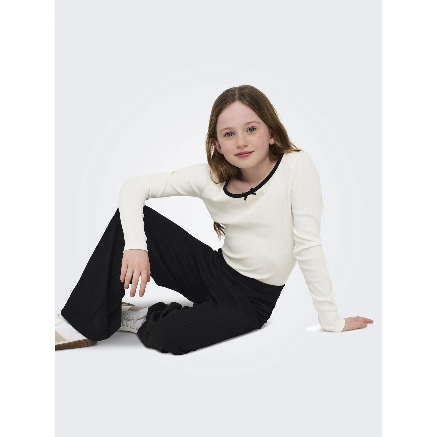 kids ONLY Cloud Dancer Black Bow Kogsofia L/S Bow Top Jrs - Image 3