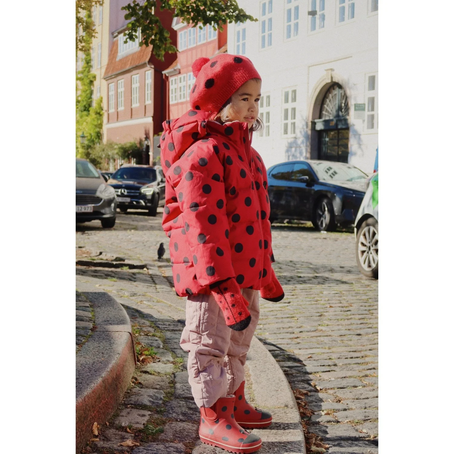 Konges Sløjd Barbados Cherry Ladybug Mittens - Image 2