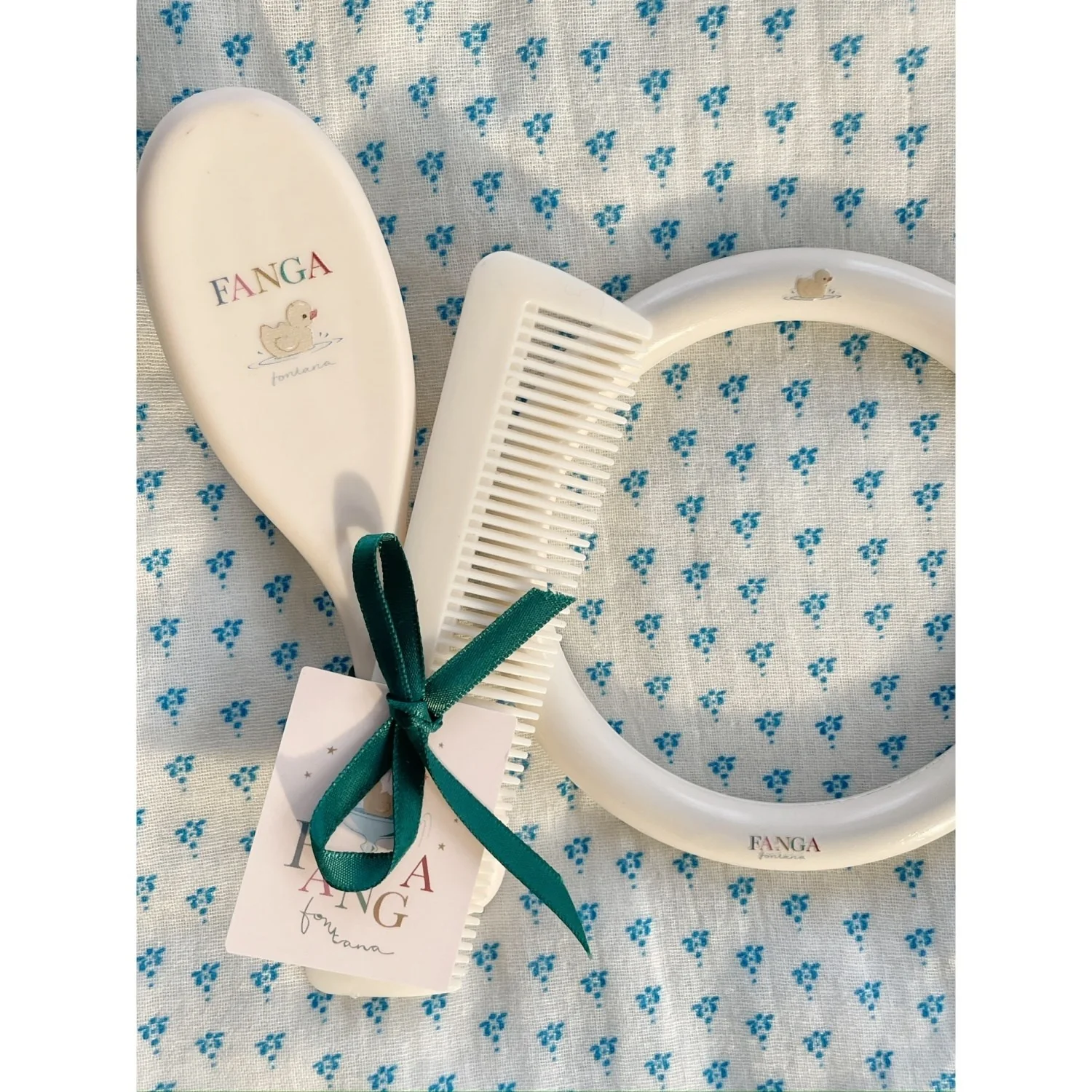 Konges Sløjd Fanga Beige Baby Hairbrush Set - Image 2